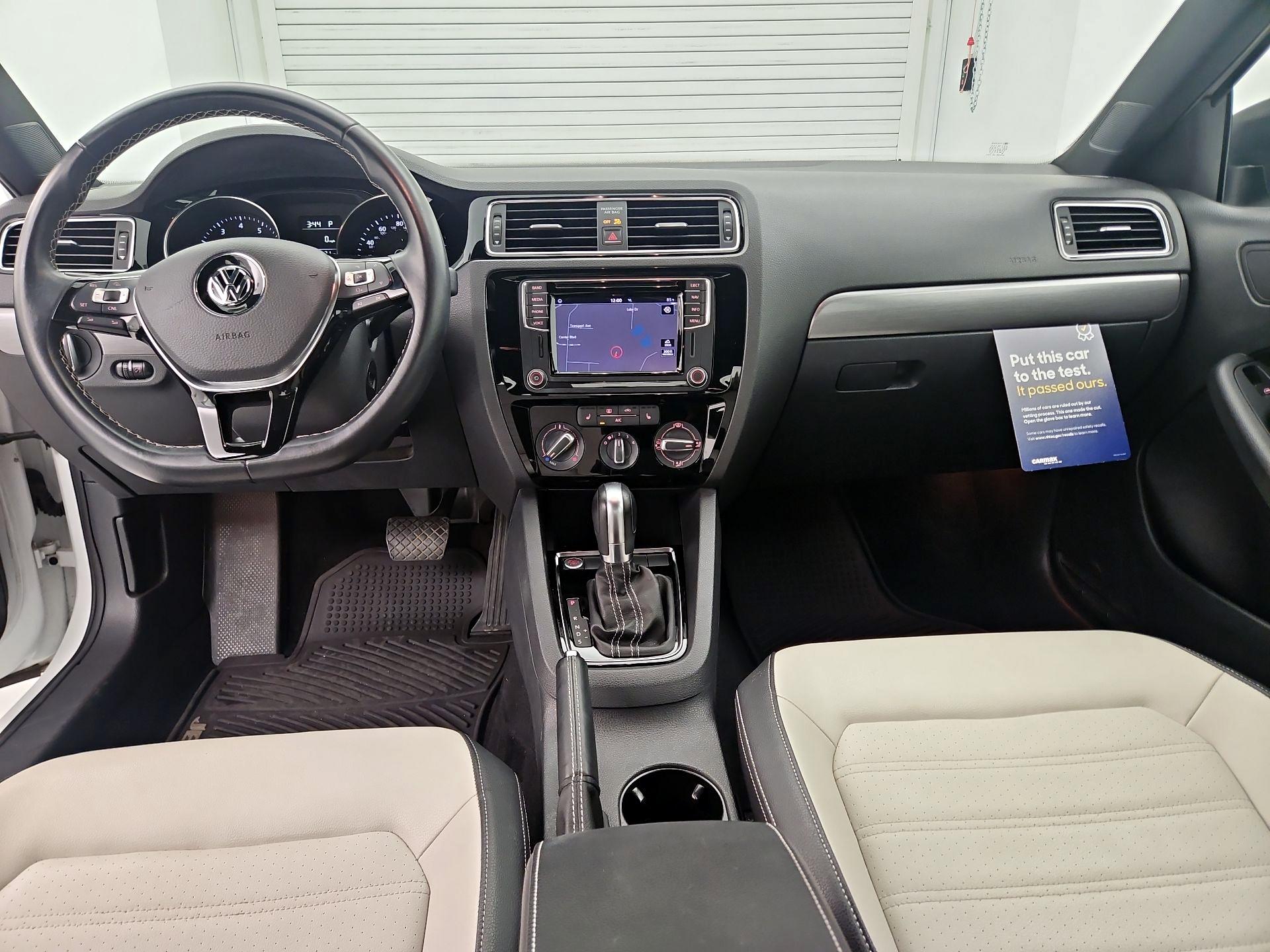Thumbnail: 2016 Volkswagen Jetta - 9