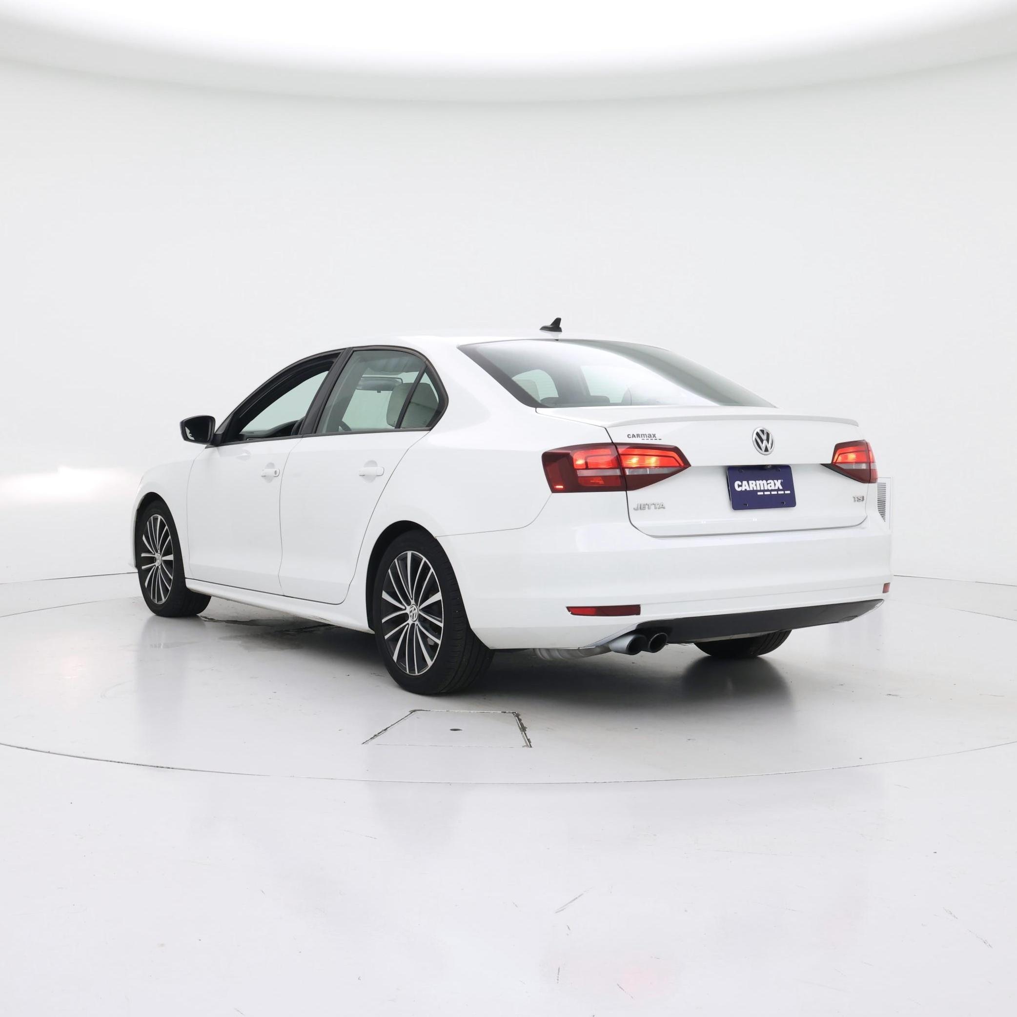 Thumbnail: 2016 Volkswagen Jetta - 2