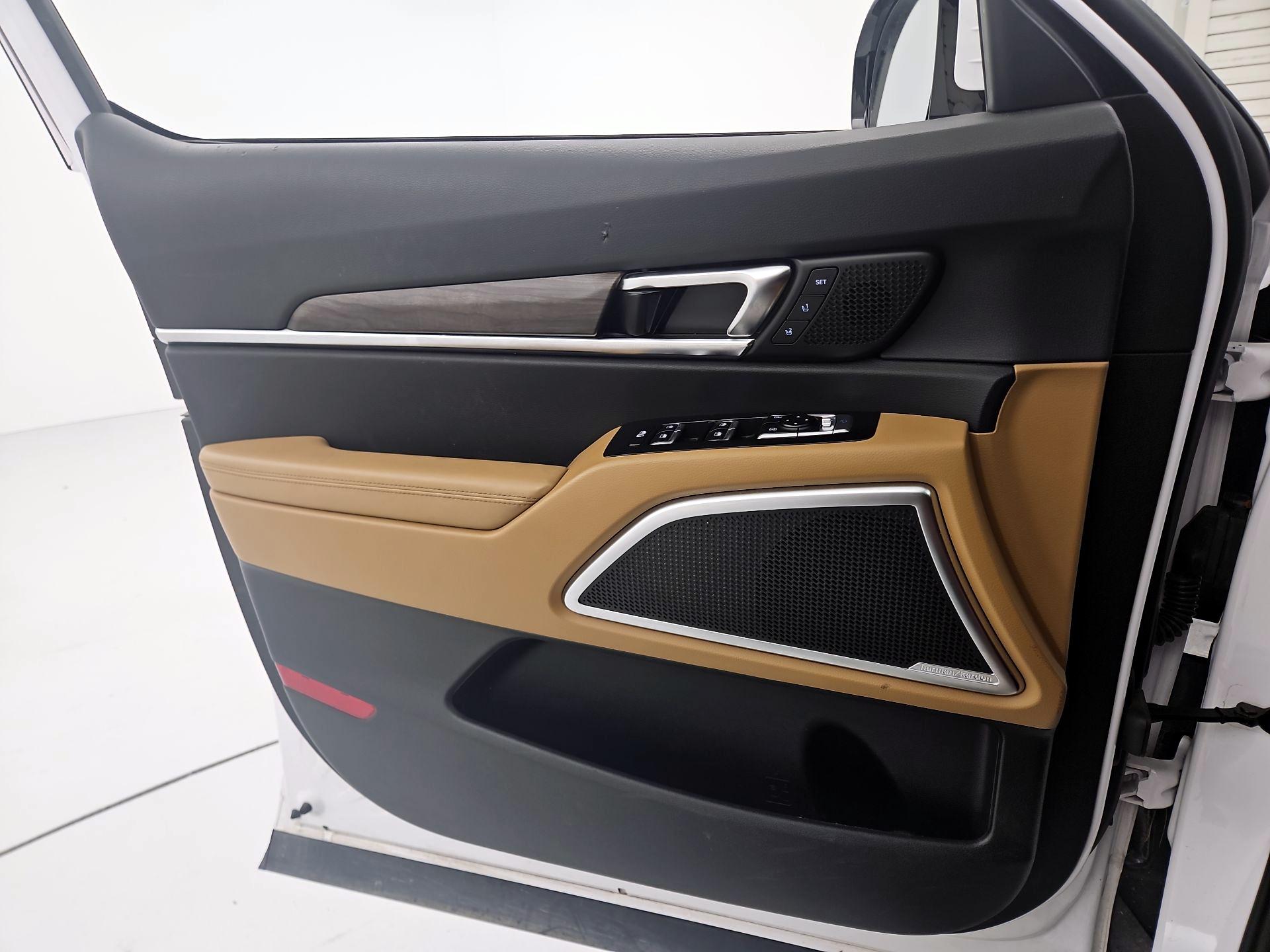 Thumbnail: 2022 Kia Telluride - 12