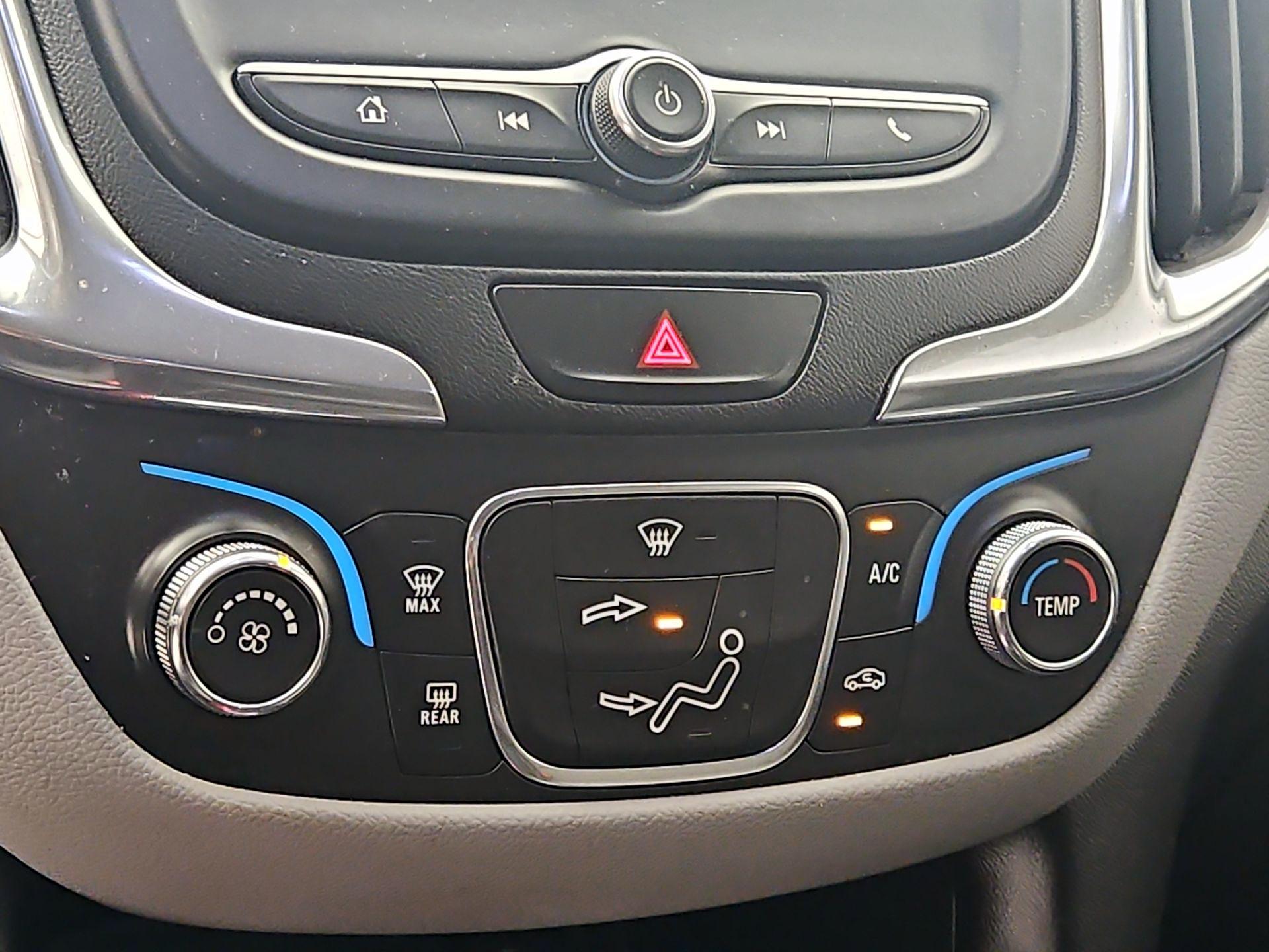 Thumbnail: 2020 Chevrolet Equinox - 16