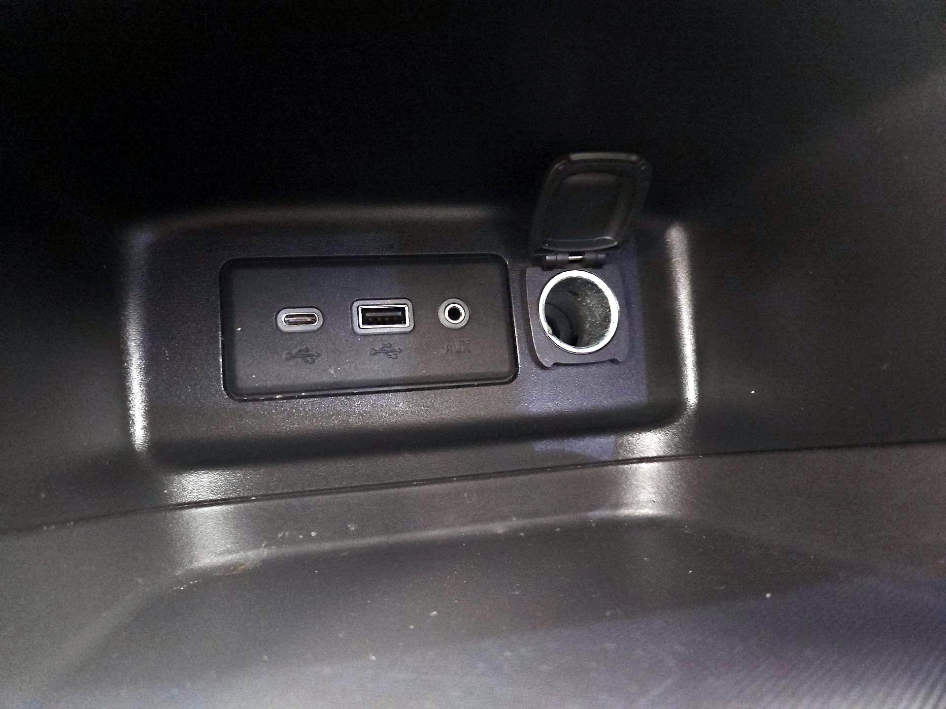 Thumbnail: 2020 Chevrolet Equinox - 18