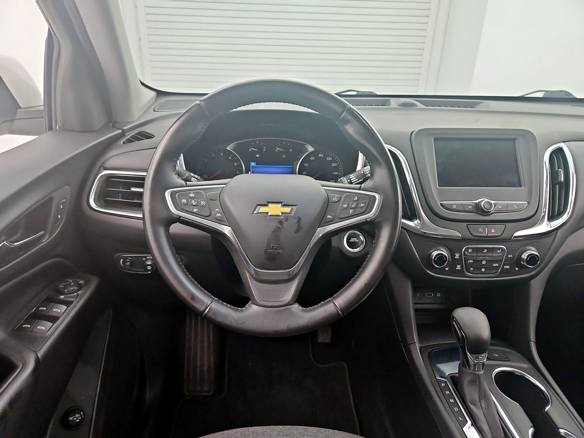 Thumbnail: 2022 Chevrolet Equinox - 10