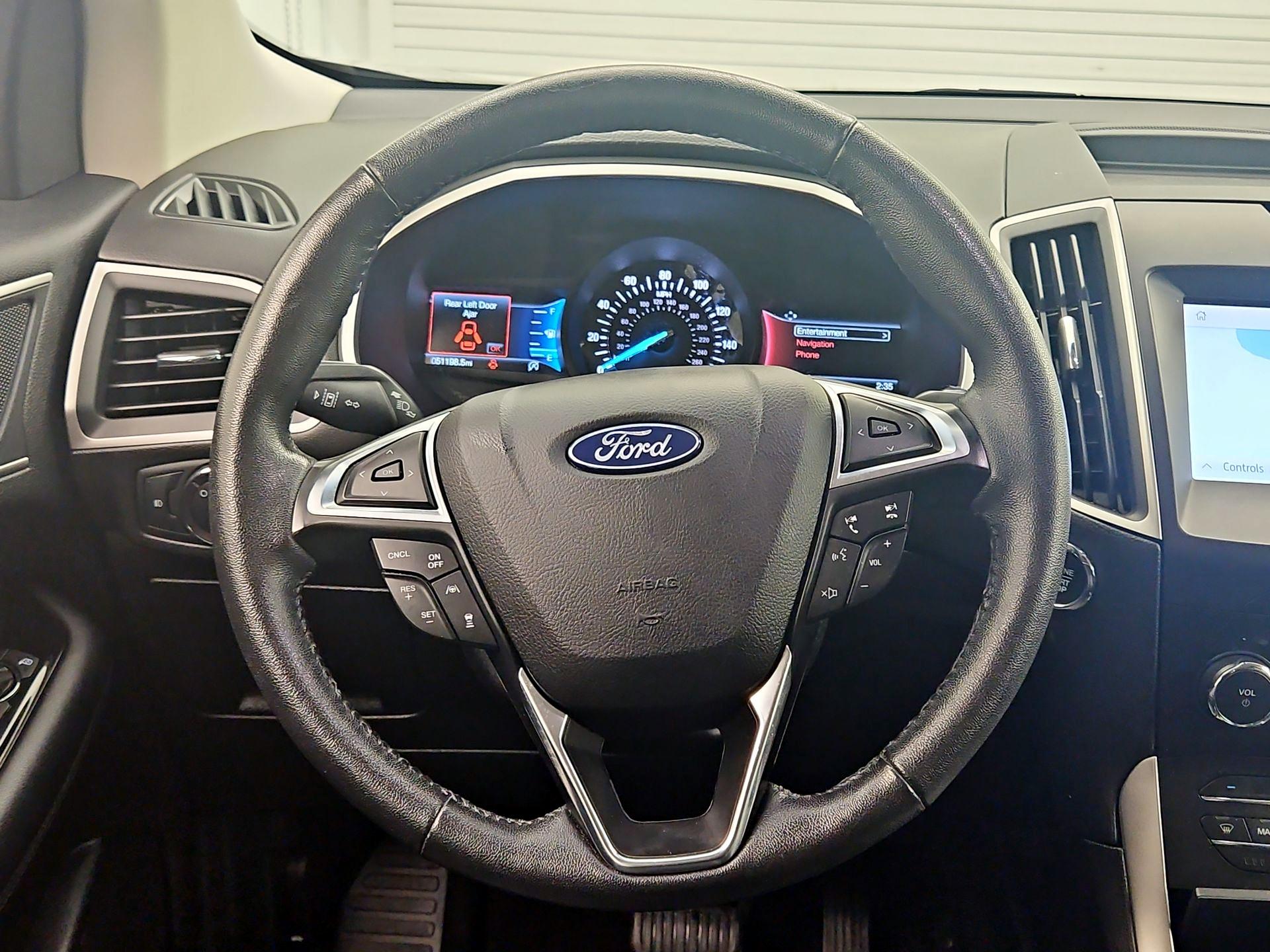 Thumbnail: 2020 Ford Edge - 10
