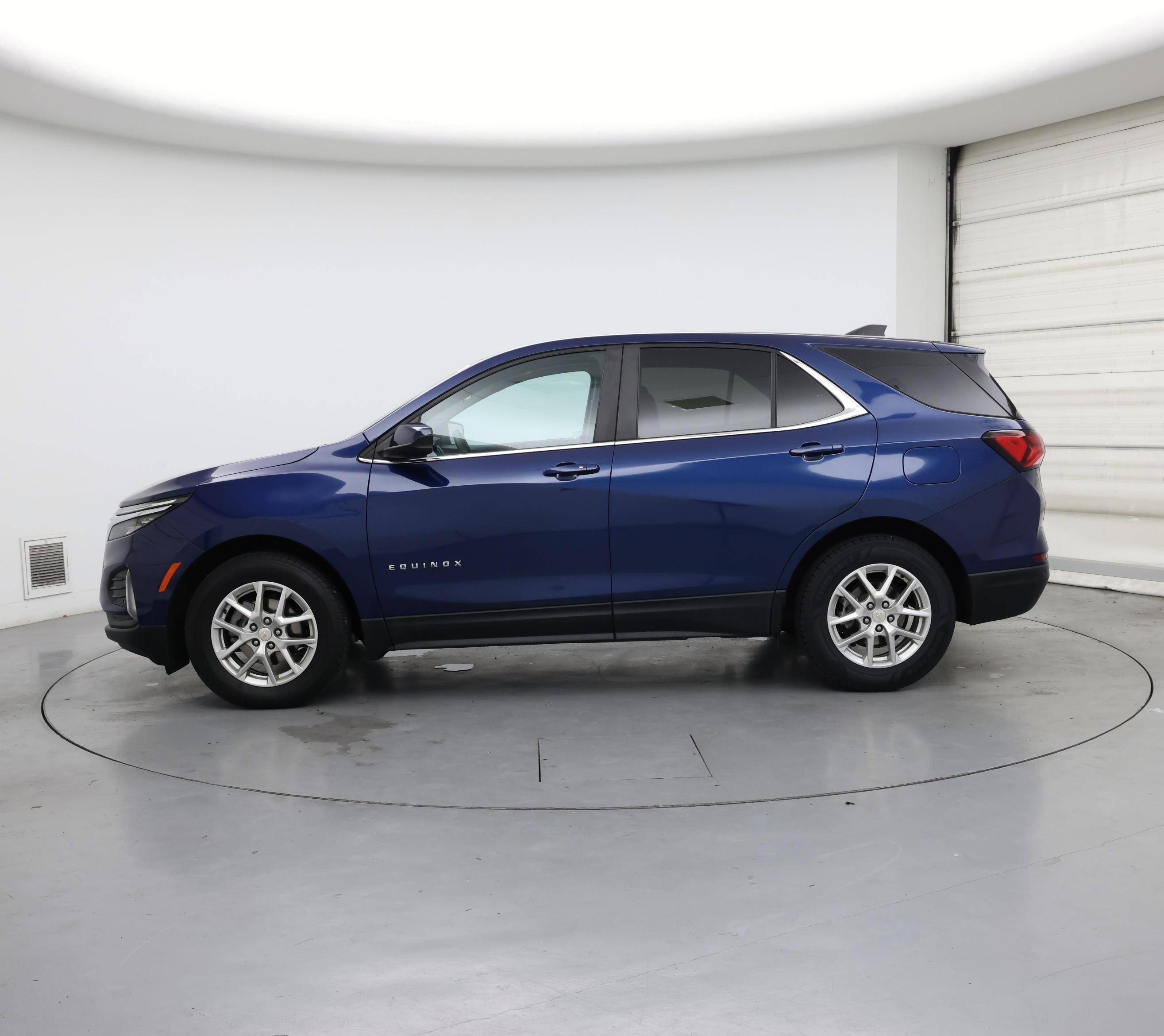 Thumbnail: 2023 Chevrolet Equinox - 3