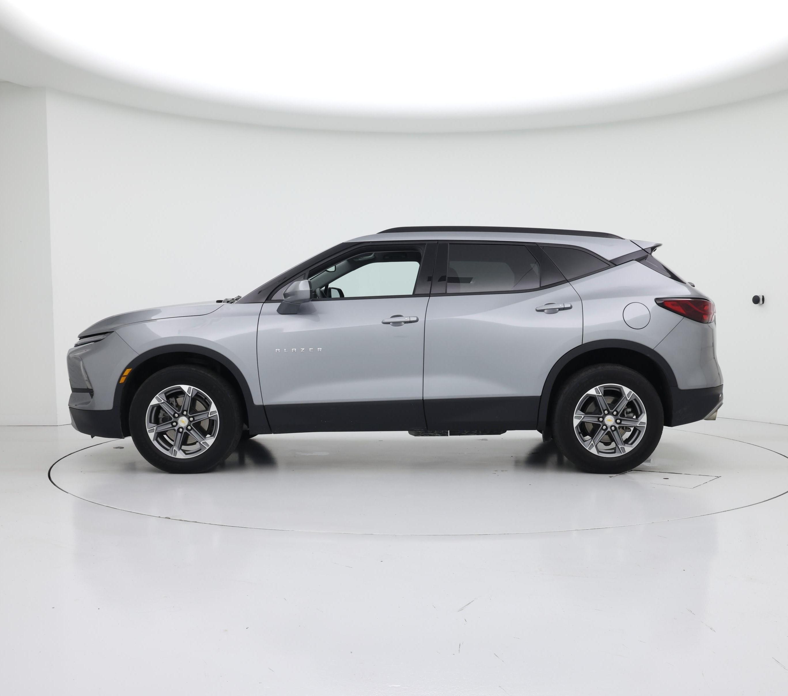Thumbnail: 2023 Chevrolet Blazer - 3