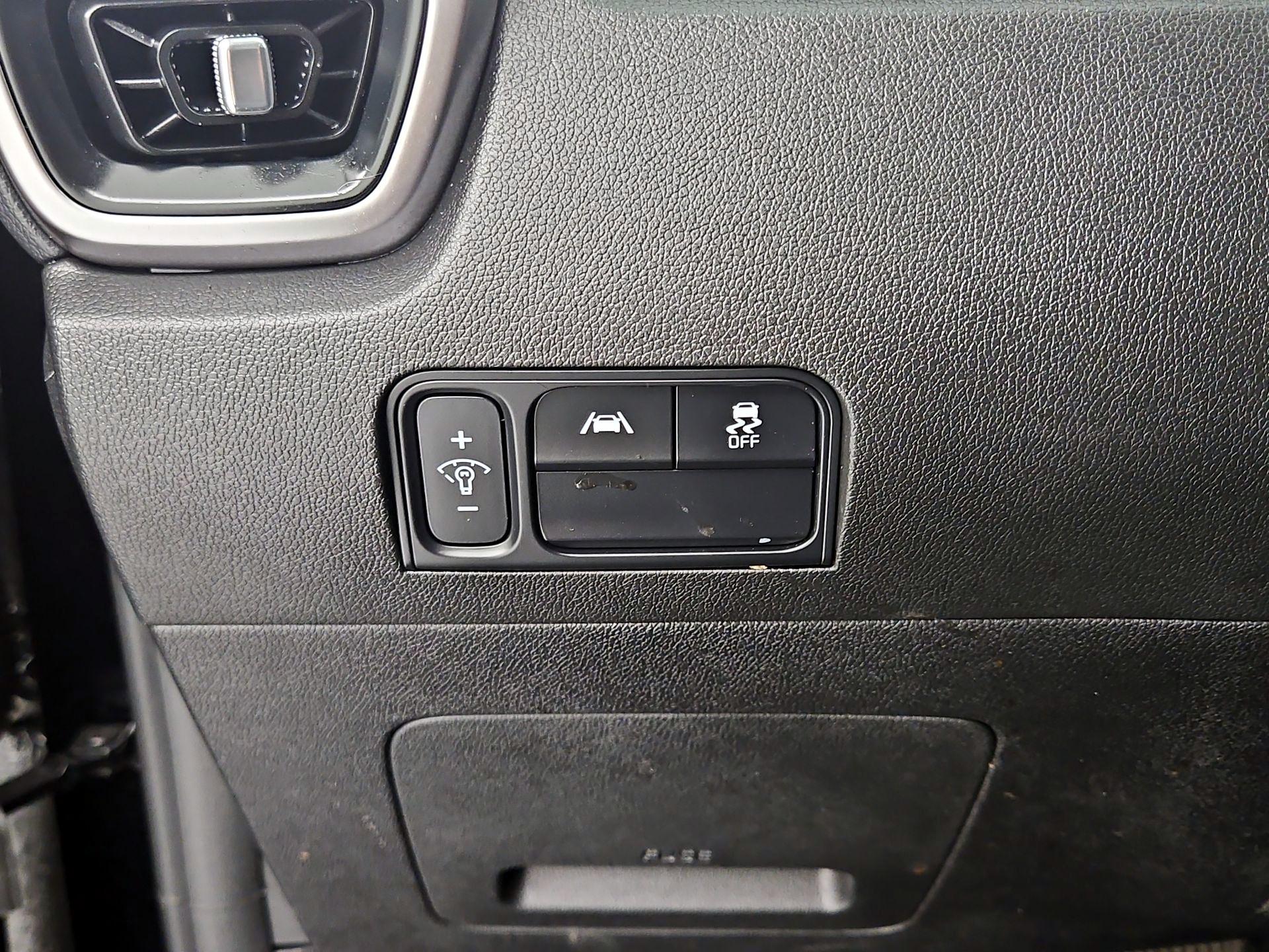 Thumbnail: 2023 Kia Sorento - 13