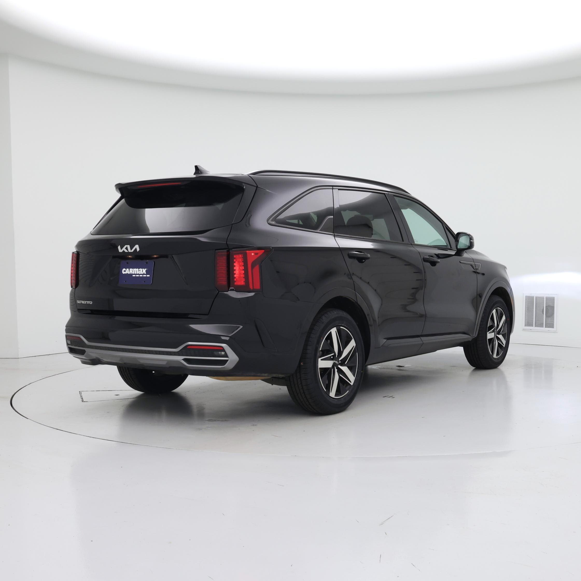 Thumbnail: 2023 Kia Sorento - 8