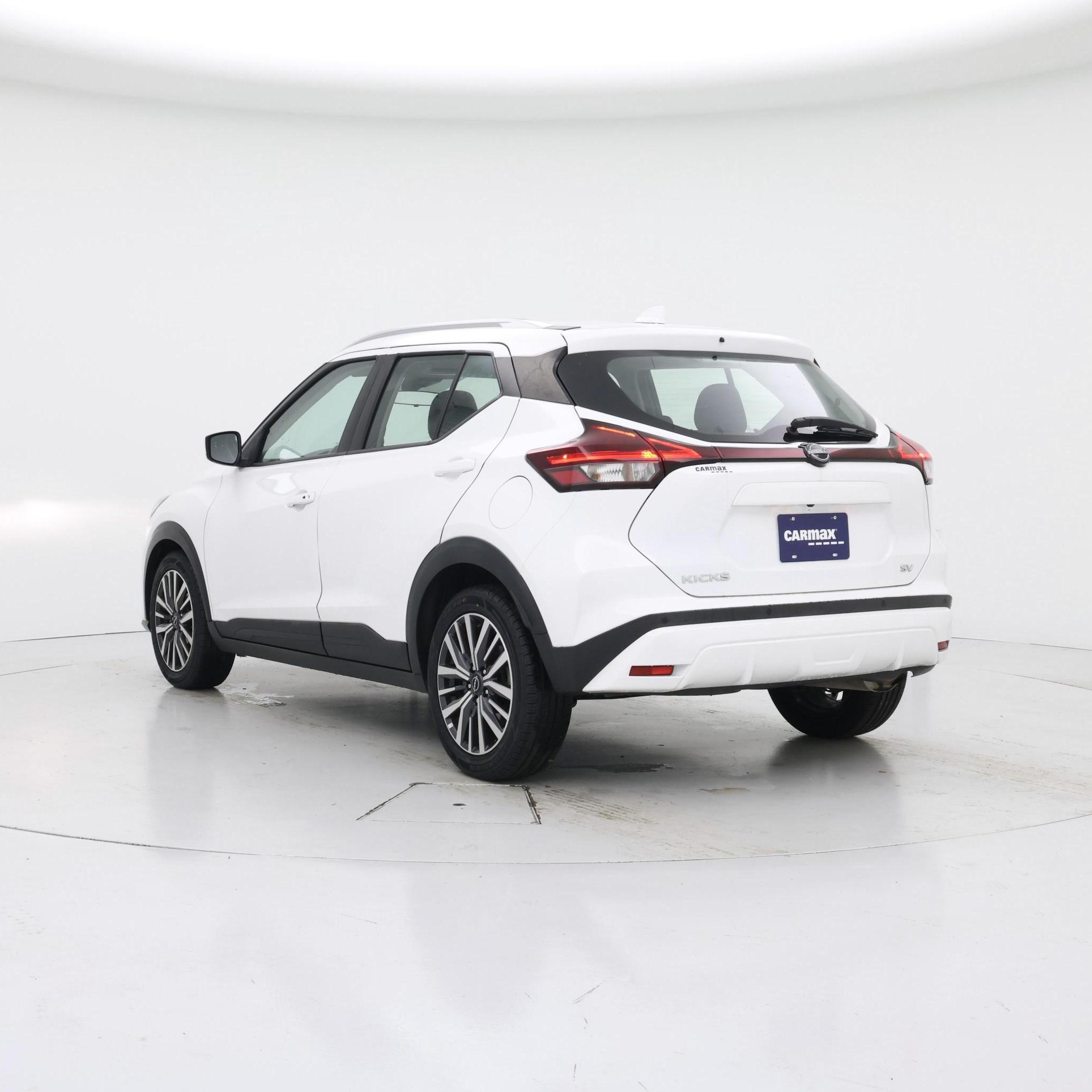 Thumbnail: 2023 Nissan Kicks - 2