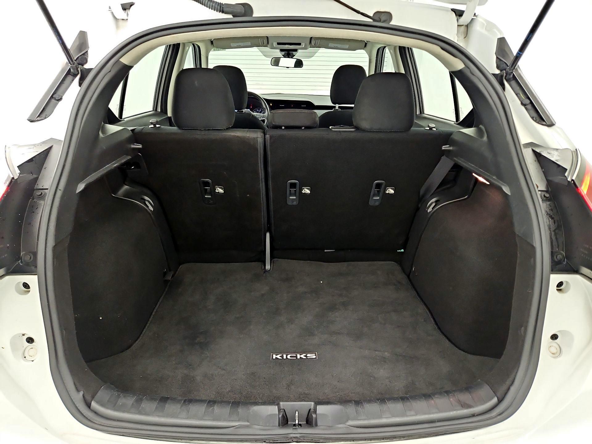 Thumbnail: 2023 Nissan Kicks - 20