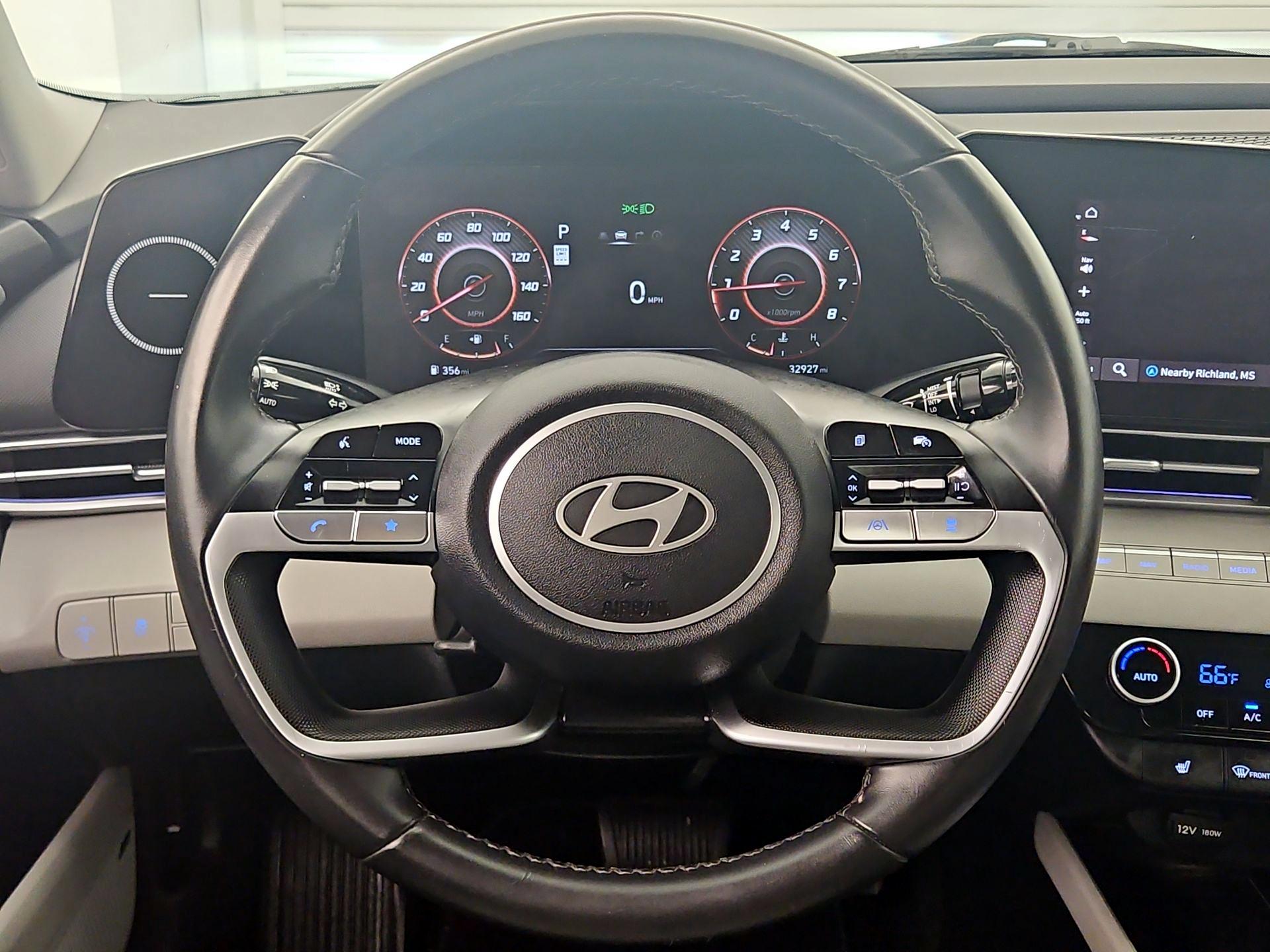 Thumbnail: 2024 Hyundai Elantra - 10