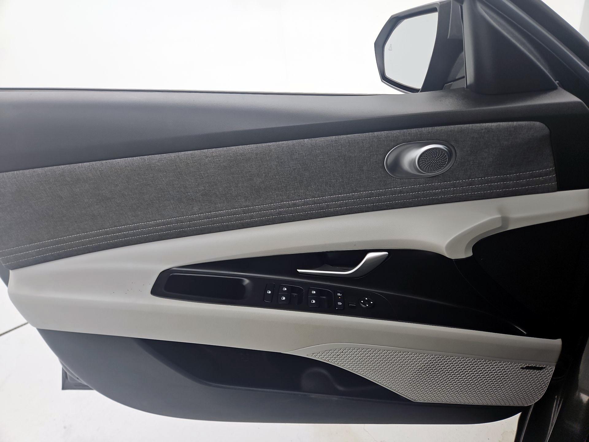 Thumbnail: 2024 Hyundai Elantra - 12