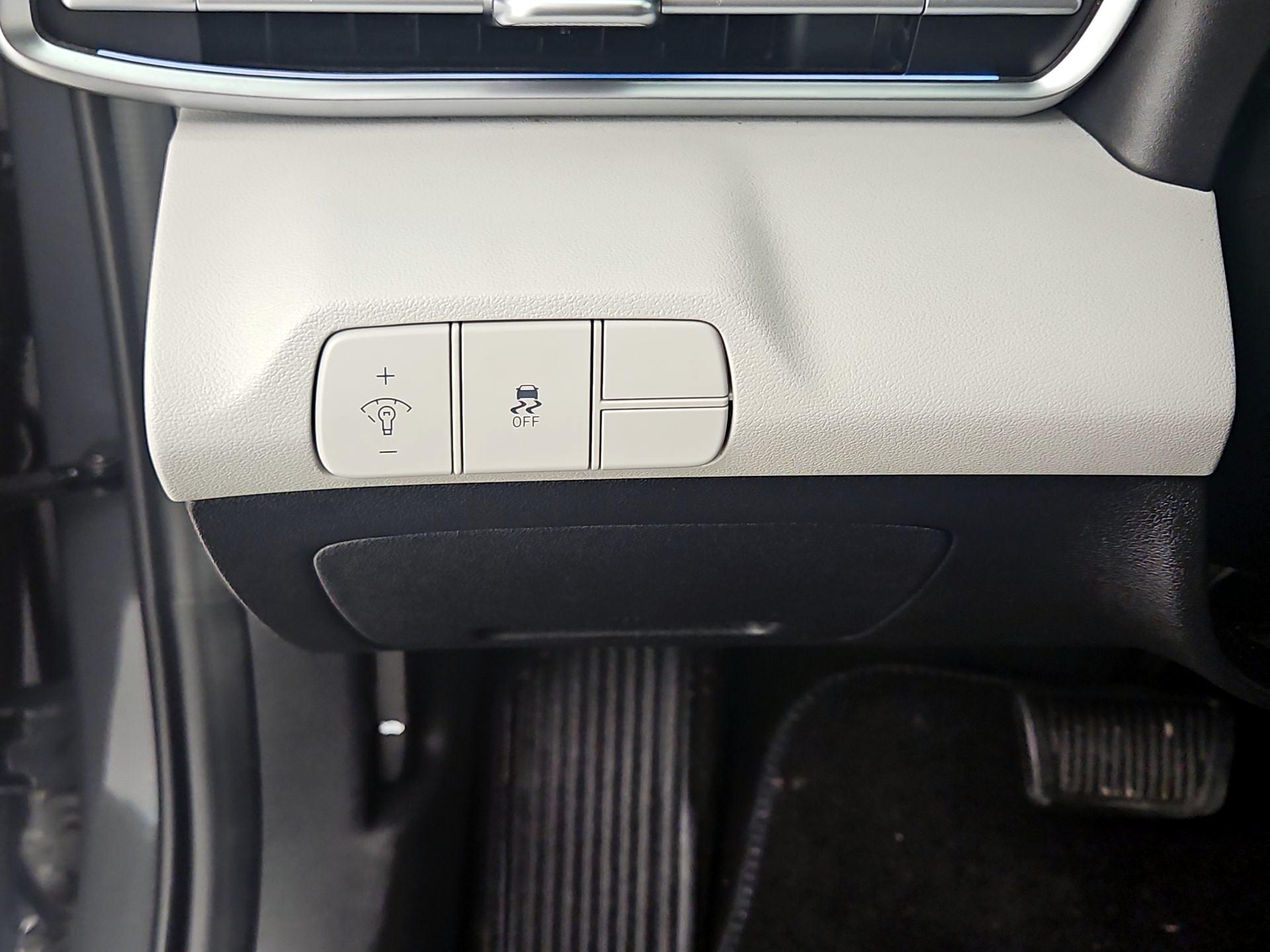 Thumbnail: 2024 Hyundai Elantra - 13