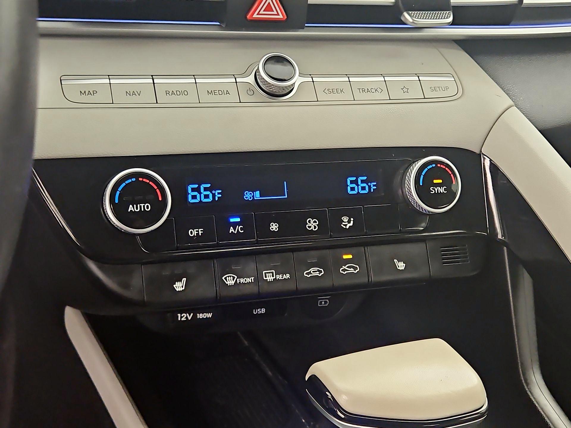 Thumbnail: 2024 Hyundai Elantra - 17