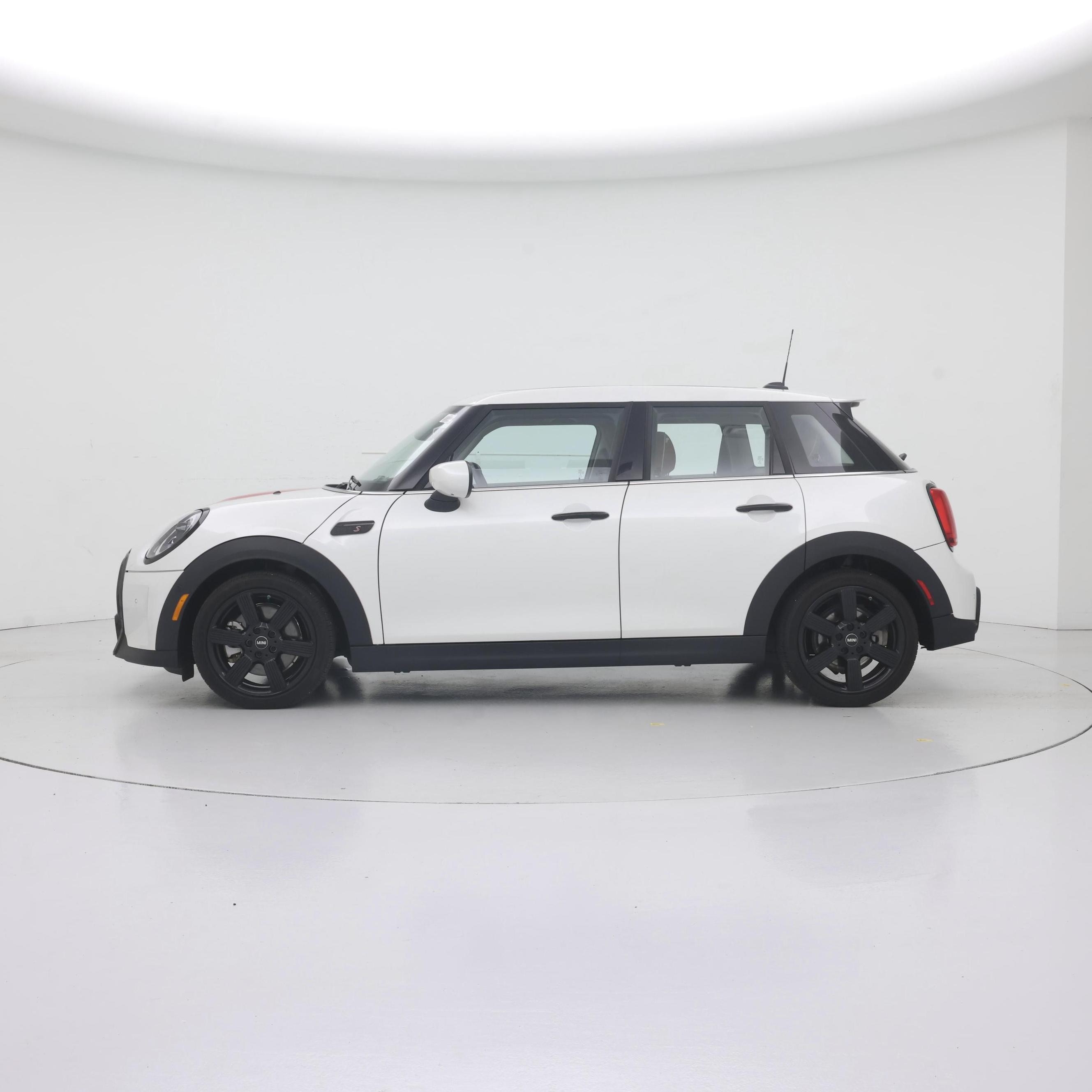 Thumbnail: 2023 MINI Cooper Hardtop - 3