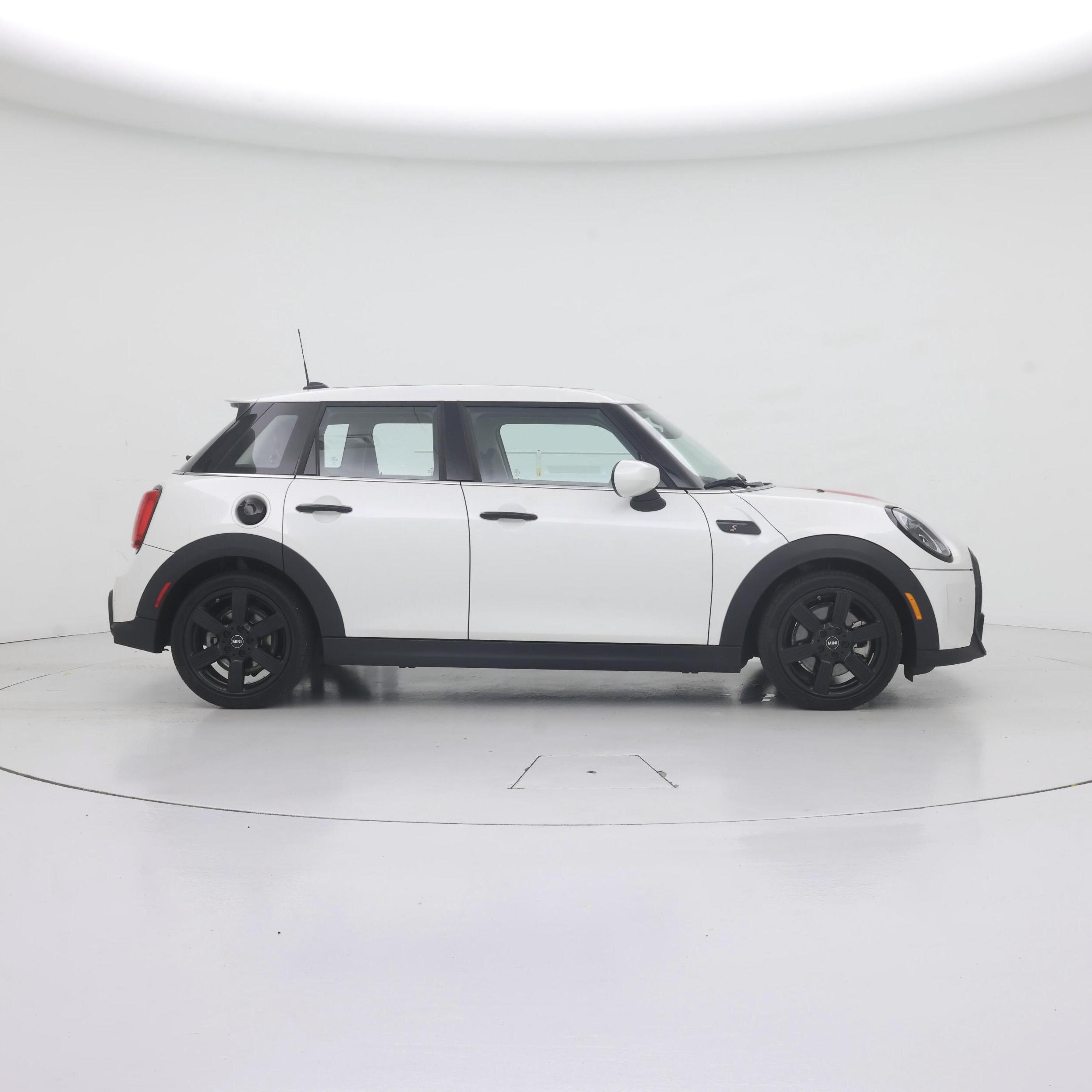 Thumbnail: 2023 MINI Cooper Hardtop - 7