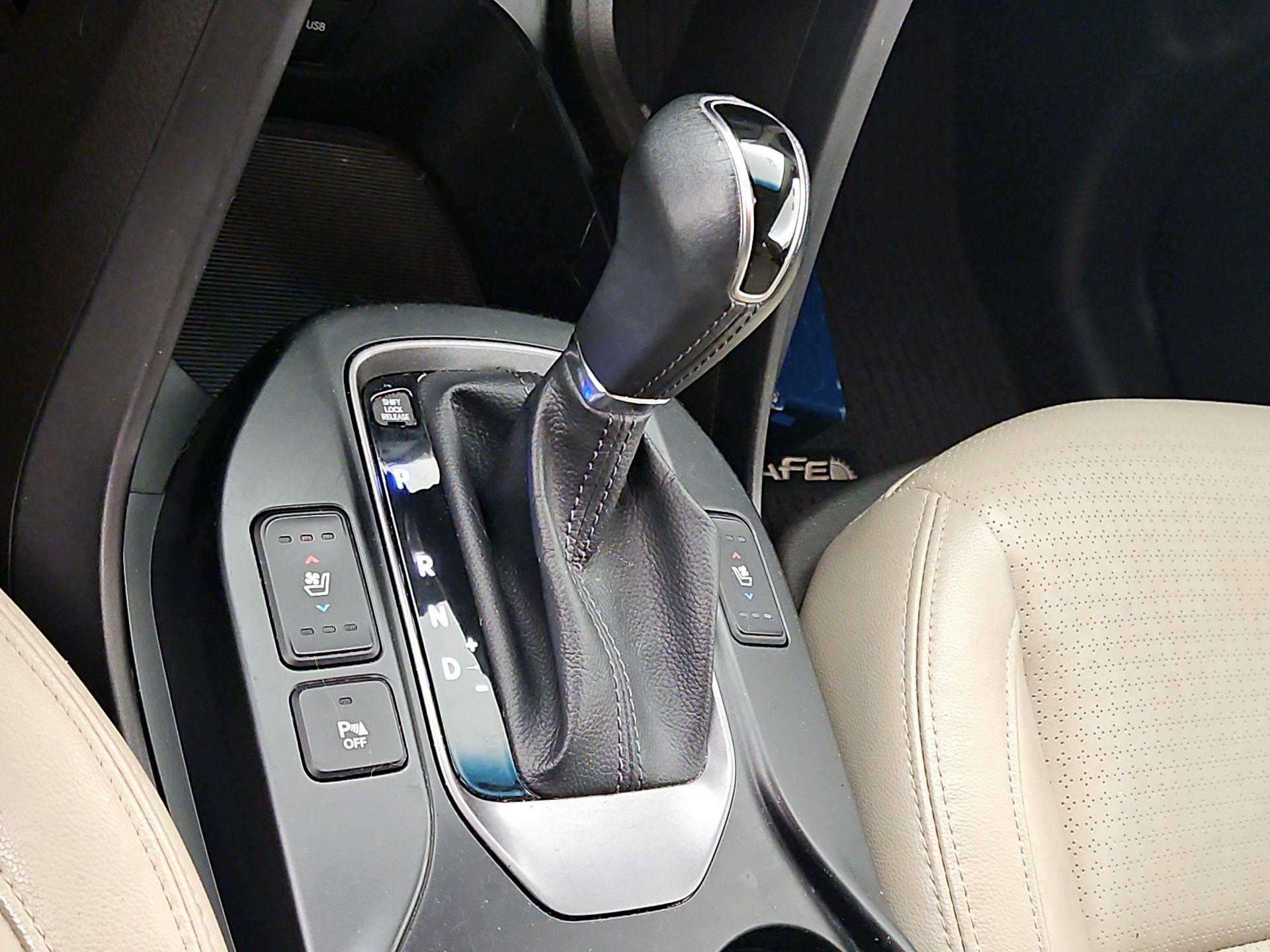 Thumbnail: 2014 Hyundai Santa Fe - 18