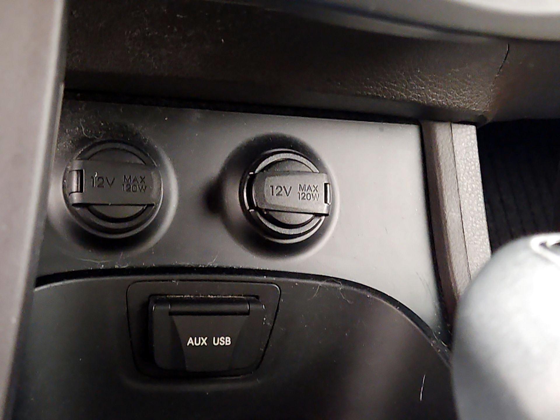 Thumbnail: 2014 Hyundai Santa Fe - 19