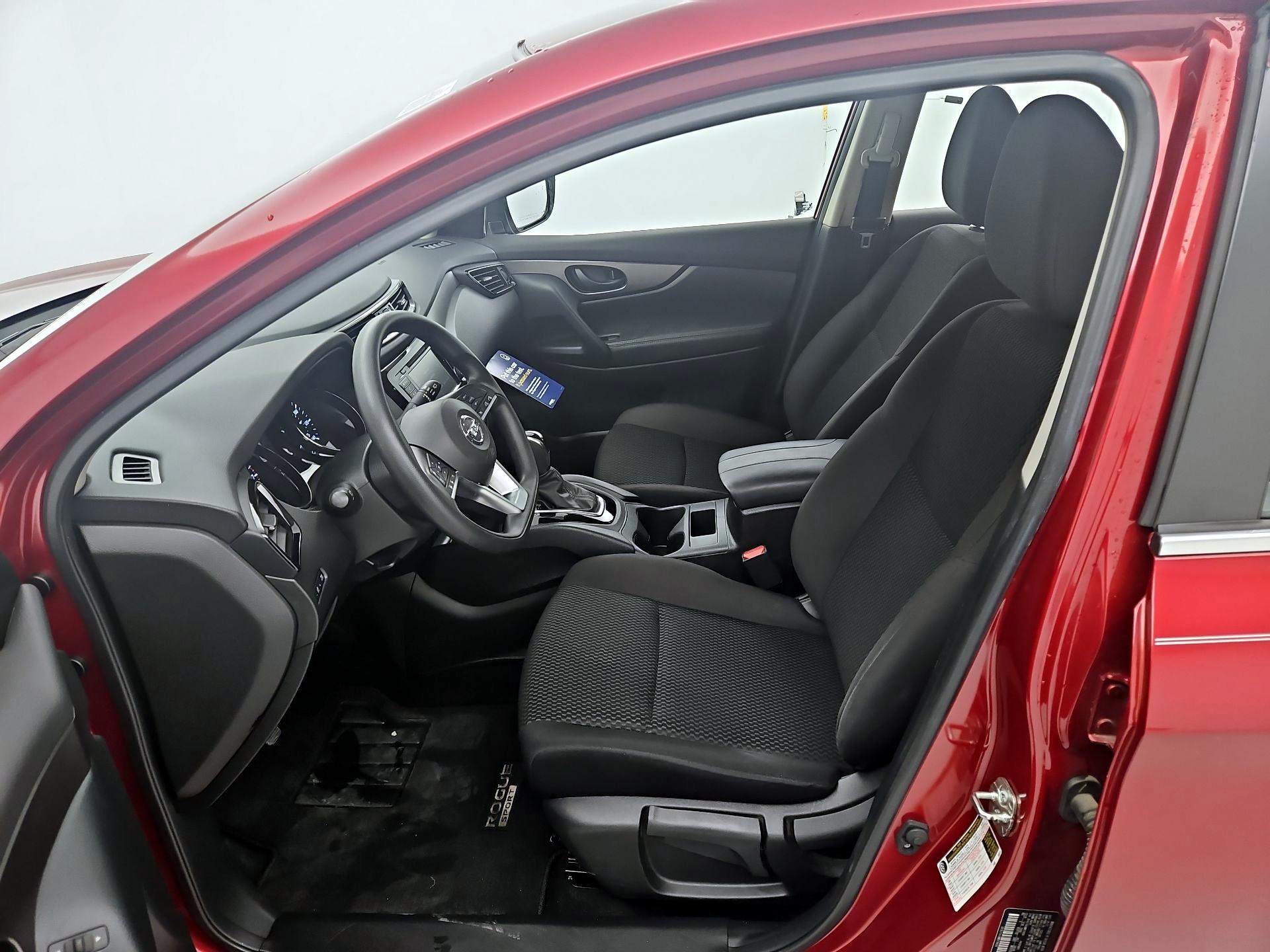 Thumbnail: 2021 Nissan Rogue Sport - 11