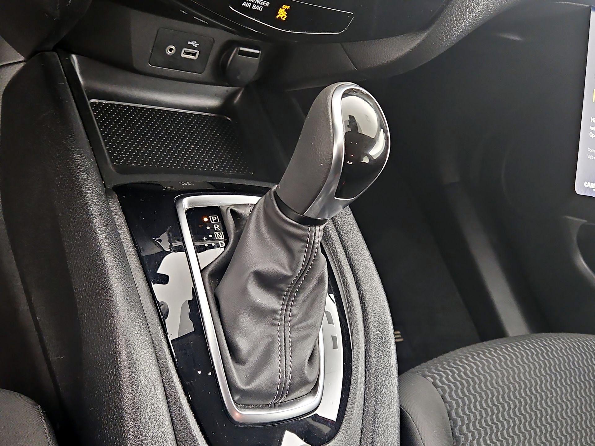 Thumbnail: 2021 Nissan Rogue Sport - 17