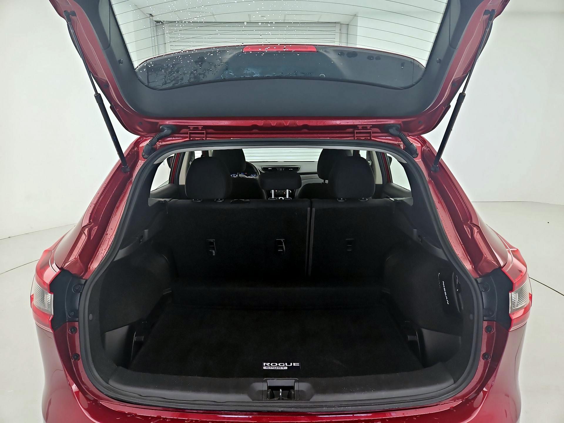 Thumbnail: 2021 Nissan Rogue Sport - 20