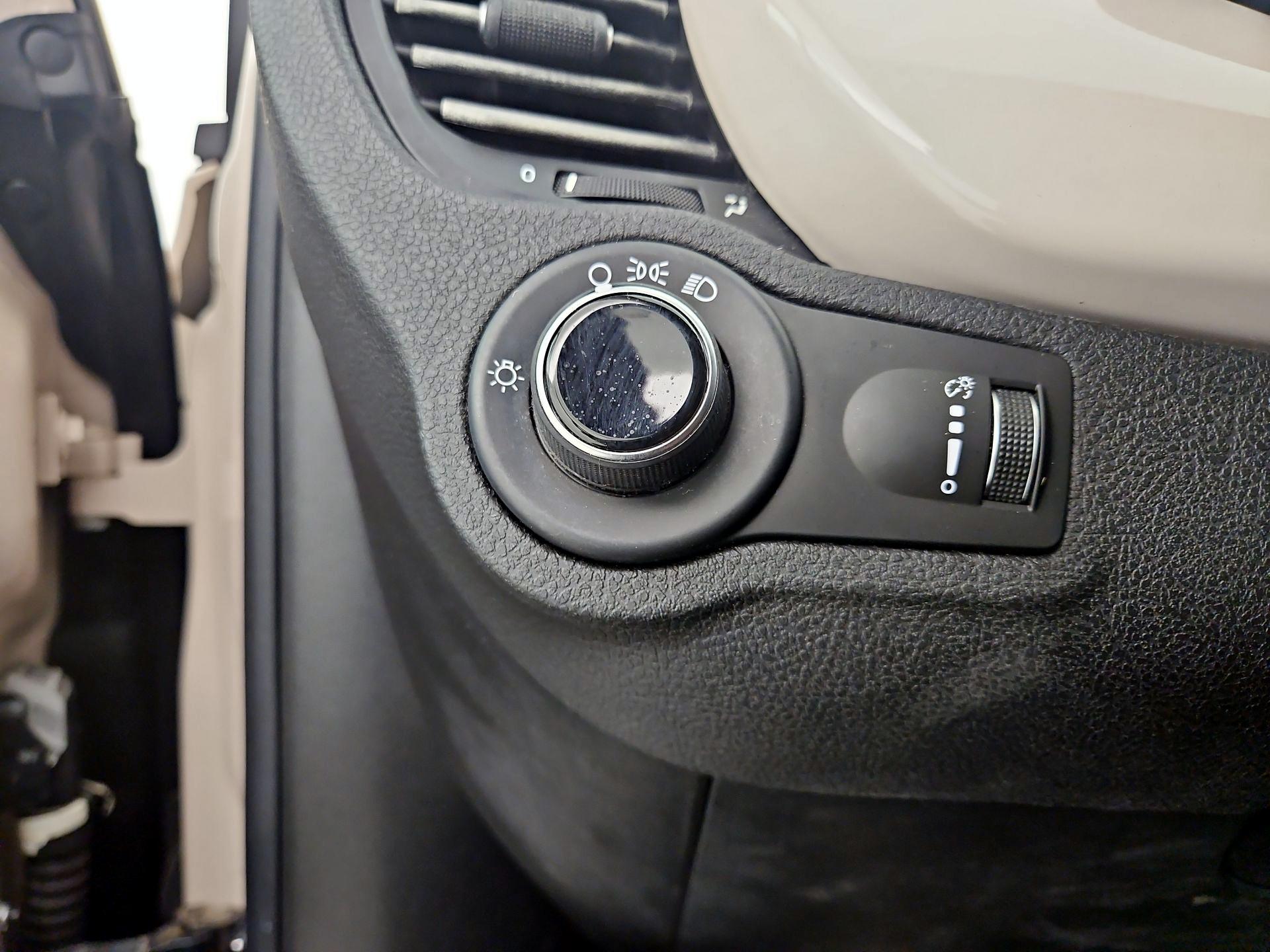 Thumbnail: 2016 Fiat 500X - 13