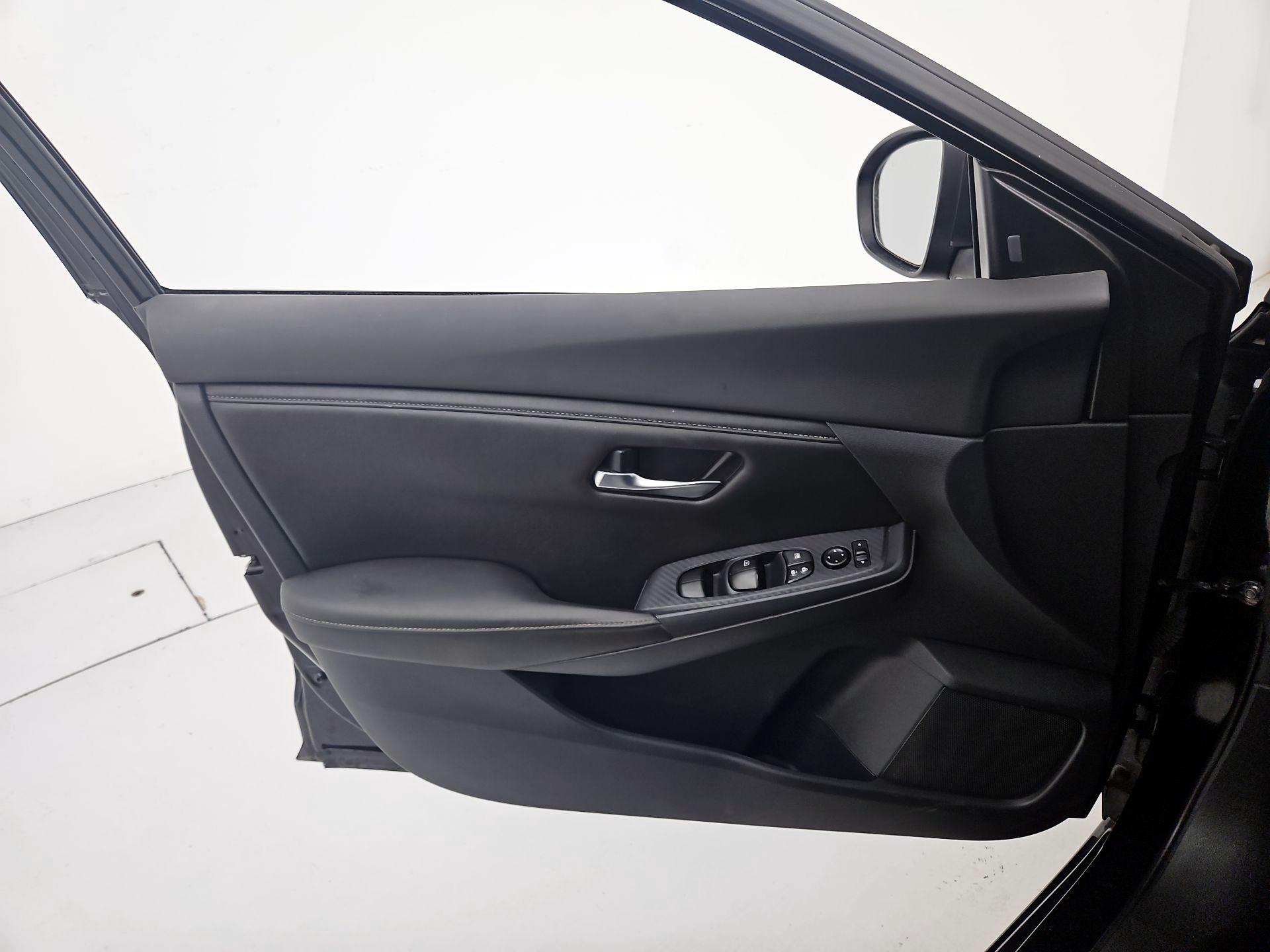 Thumbnail: 2023 Nissan Sentra - 12