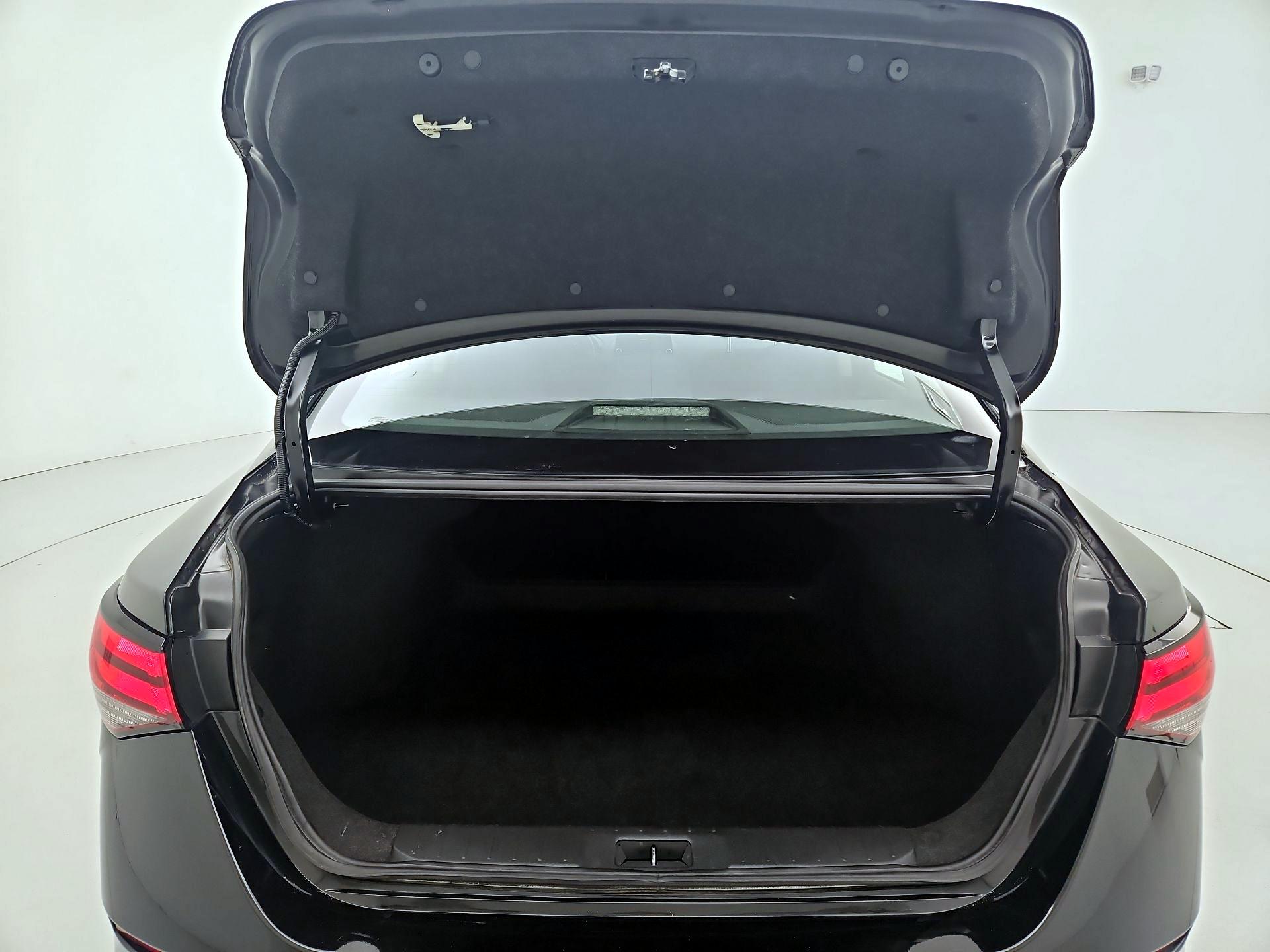 Thumbnail: 2023 Nissan Sentra - 20