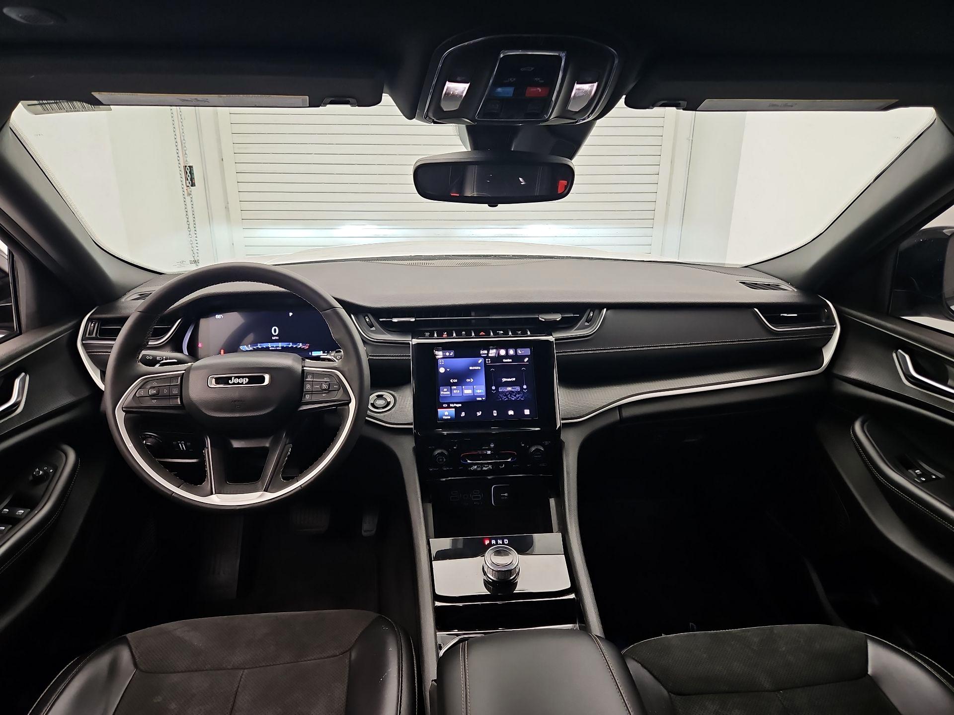 Thumbnail: 2023 Jeep Grand Cherokee L - 9