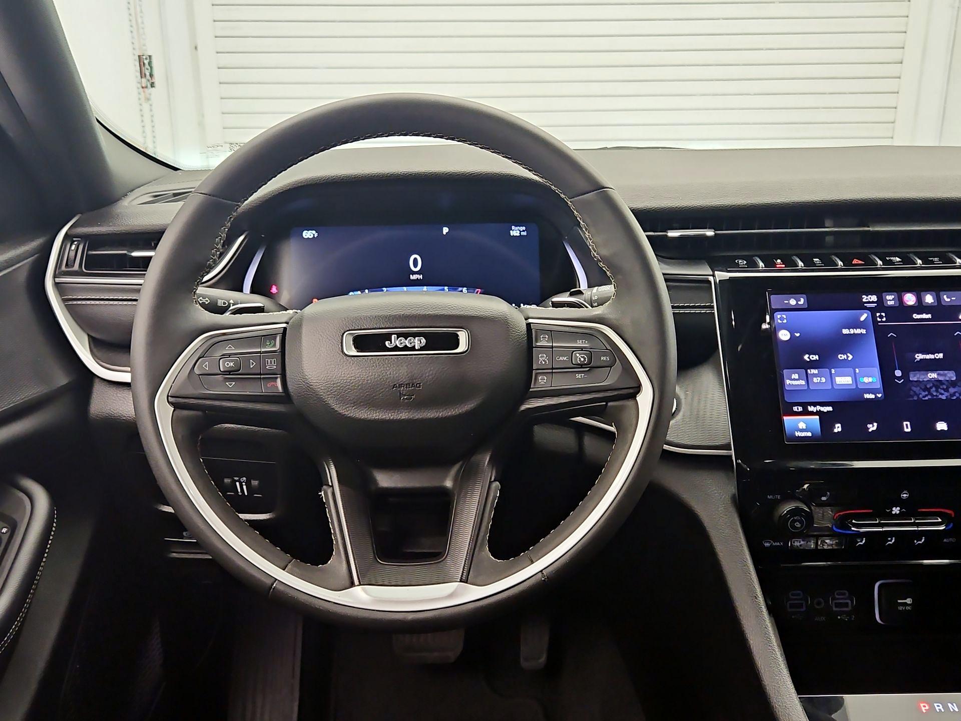 Thumbnail: 2023 Jeep Grand Cherokee L - 10