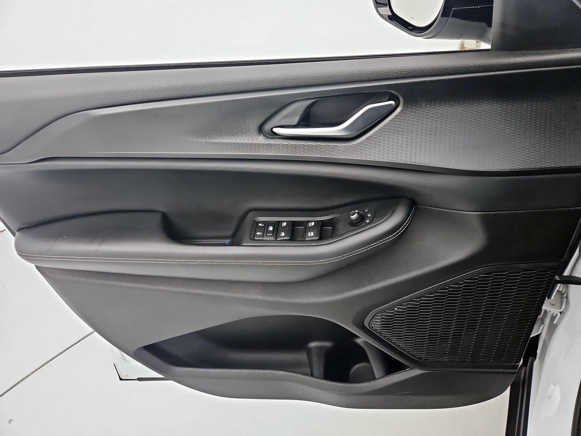 Thumbnail: 2023 Jeep Grand Cherokee L - 12