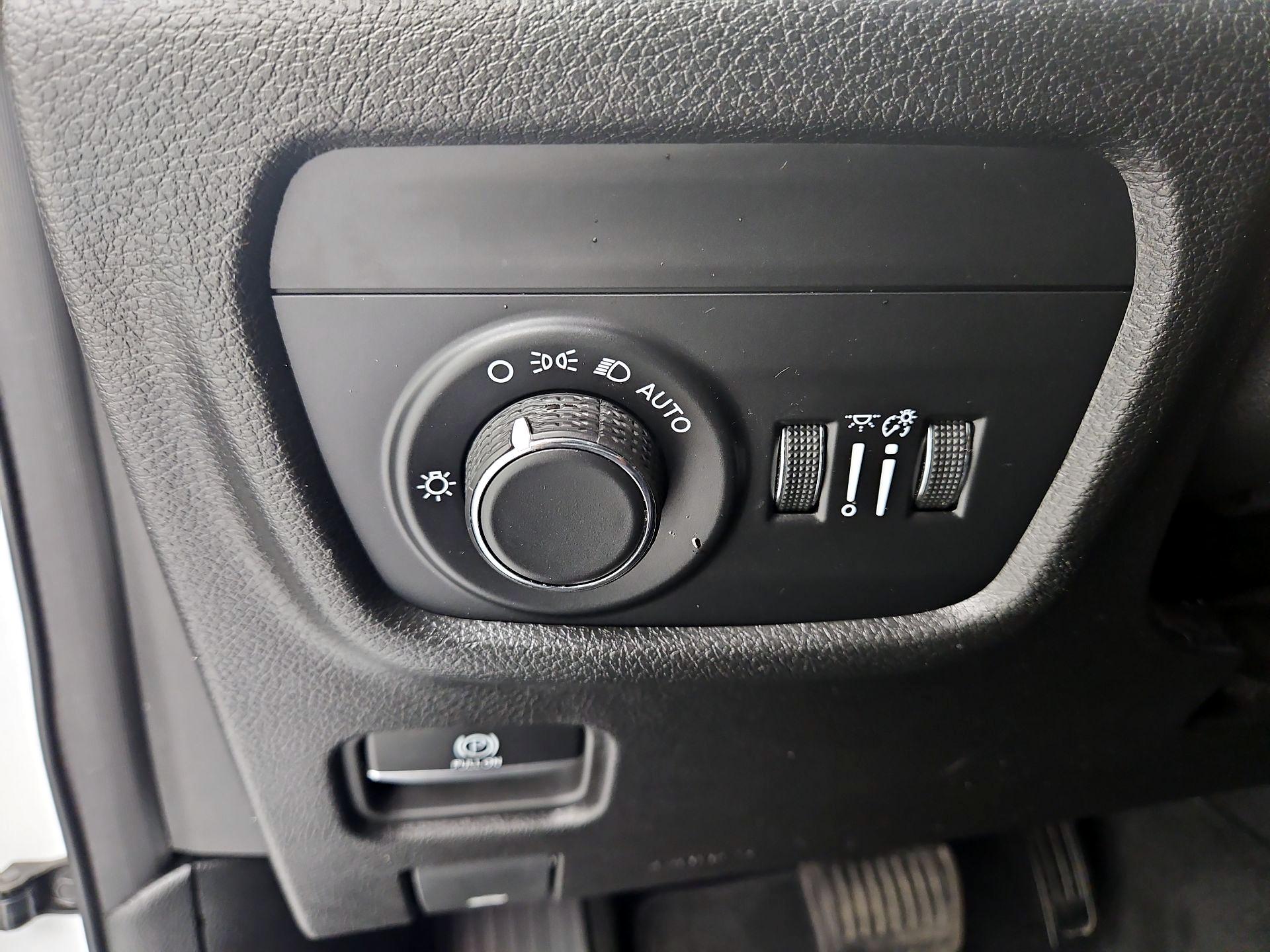 Thumbnail: 2023 Jeep Grand Cherokee L - 13