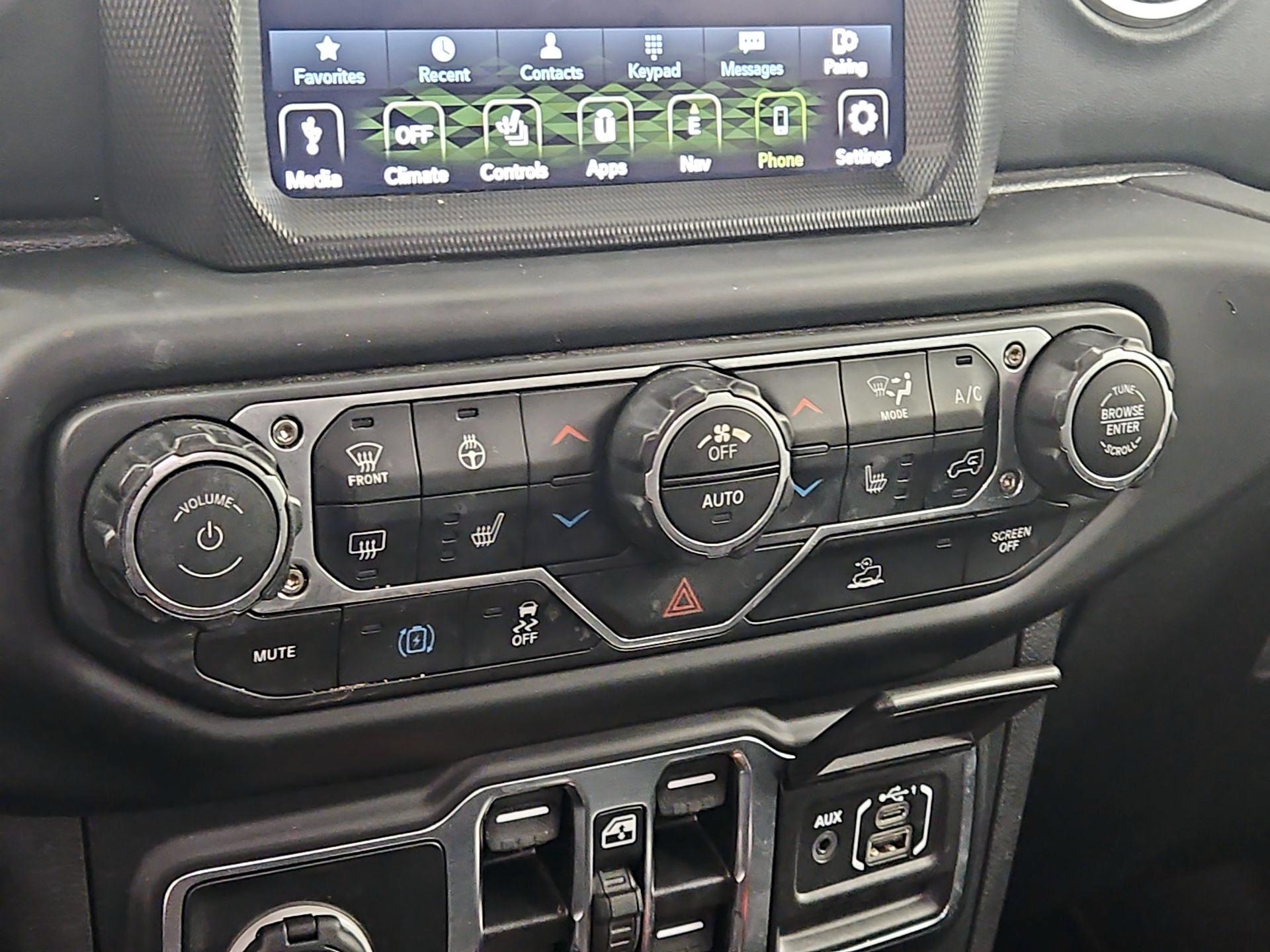 Thumbnail: 2022 Jeep Wrangler - 17