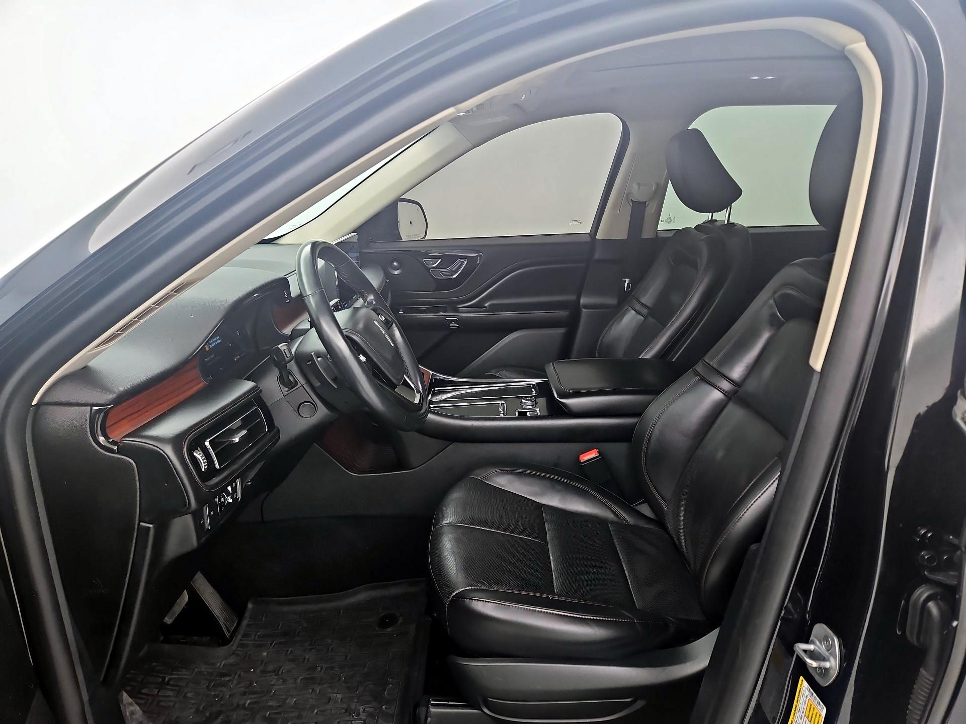 Thumbnail: 2022 Lincoln Aviator - 11