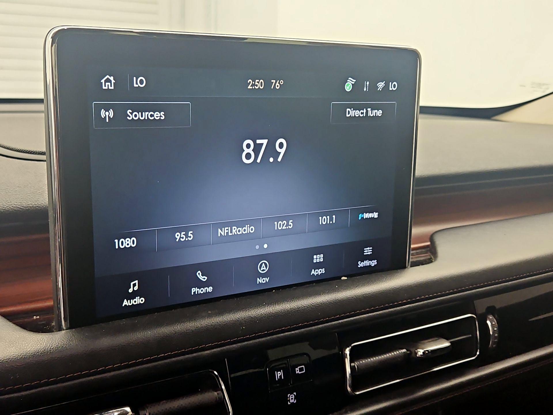 Thumbnail: 2022 Lincoln Aviator - 16