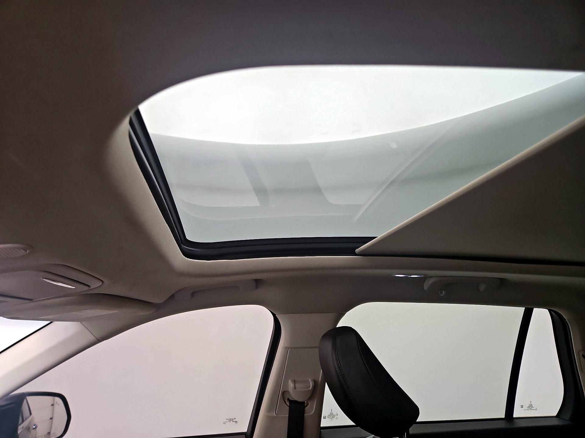 Thumbnail: 2022 Lincoln Aviator - 20