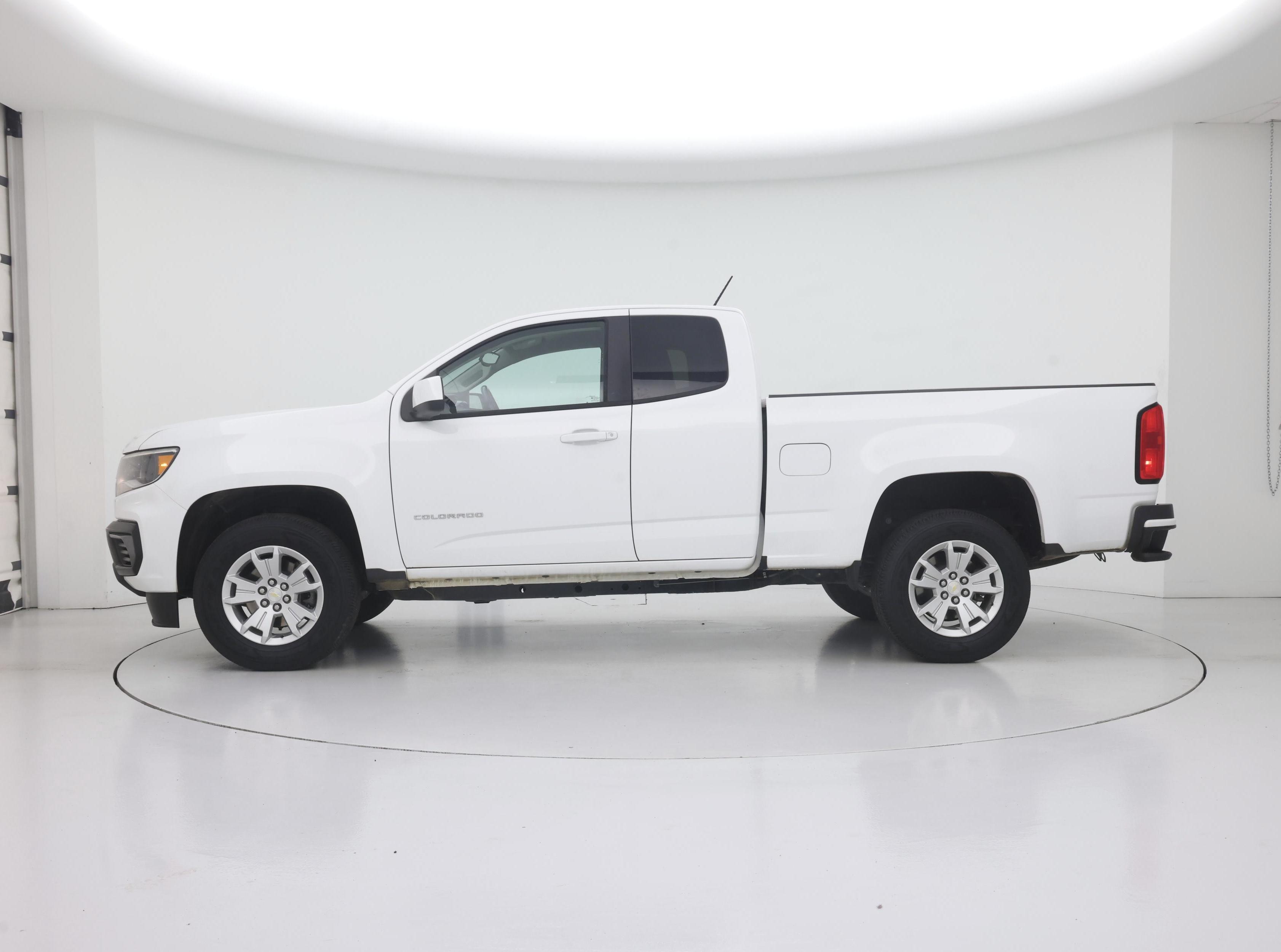 Thumbnail: 2021 Chevrolet Colorado - 3