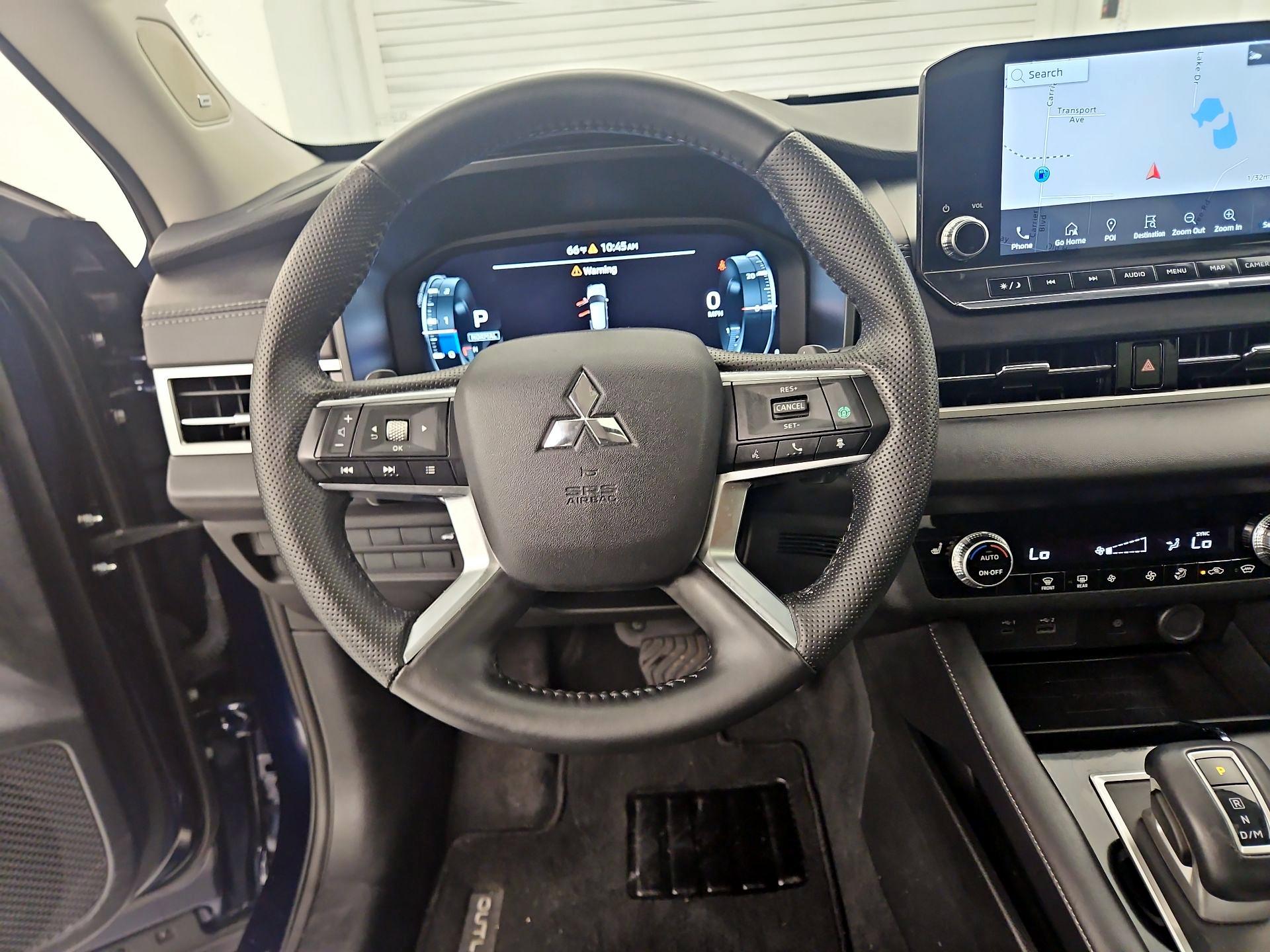 Thumbnail: 2024 Mitsubishi Outlander - 10