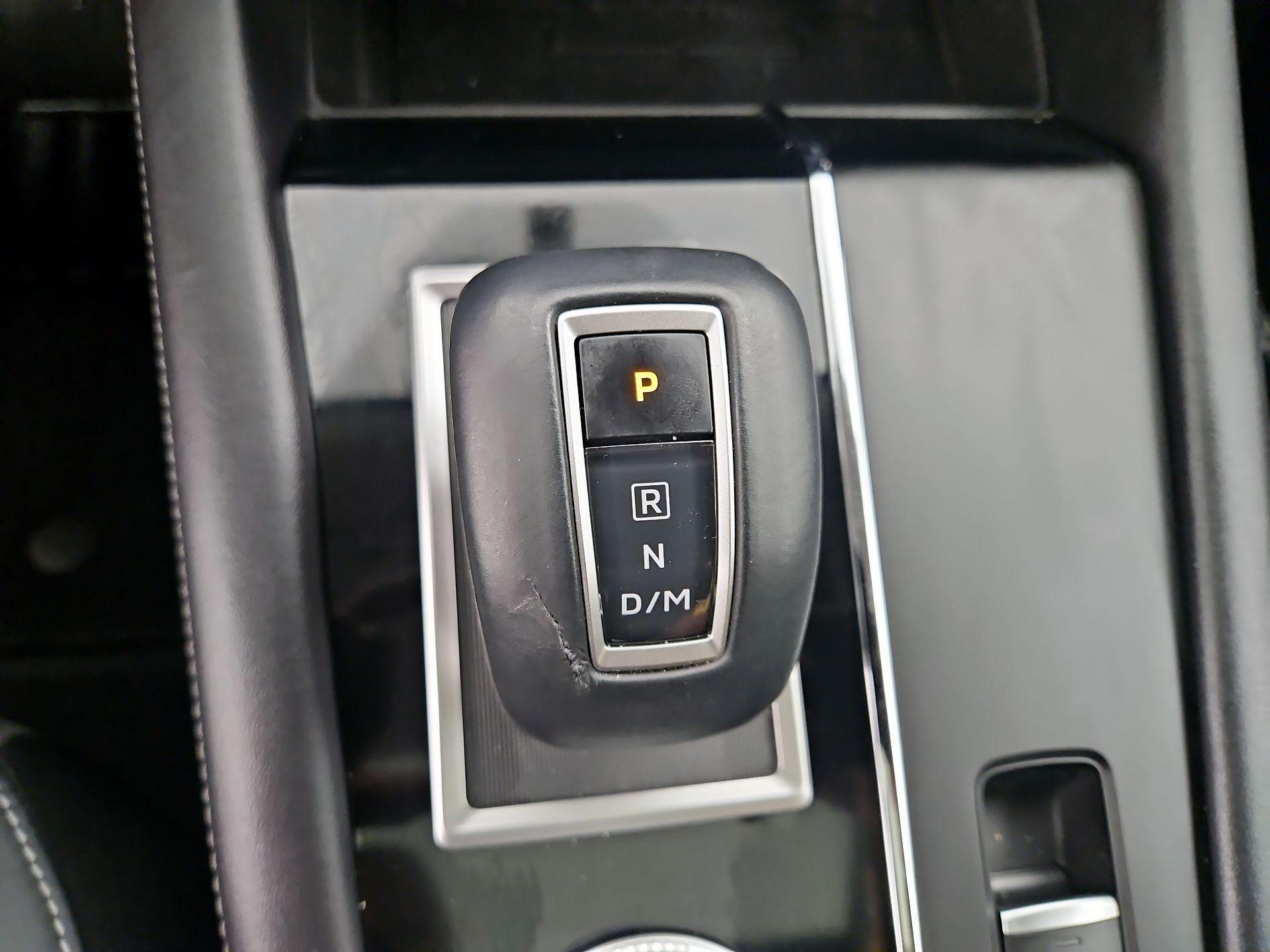 Thumbnail: 2024 Mitsubishi Outlander - 18