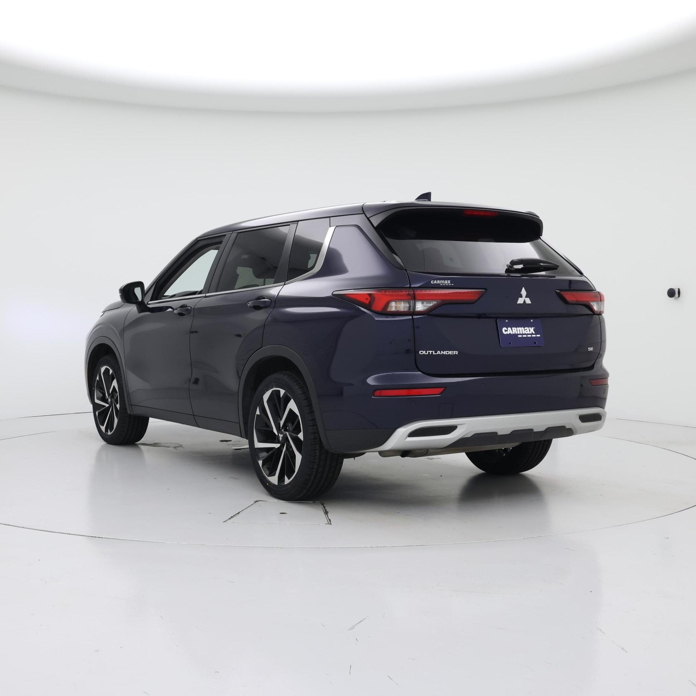 Thumbnail: 2024 Mitsubishi Outlander - 2