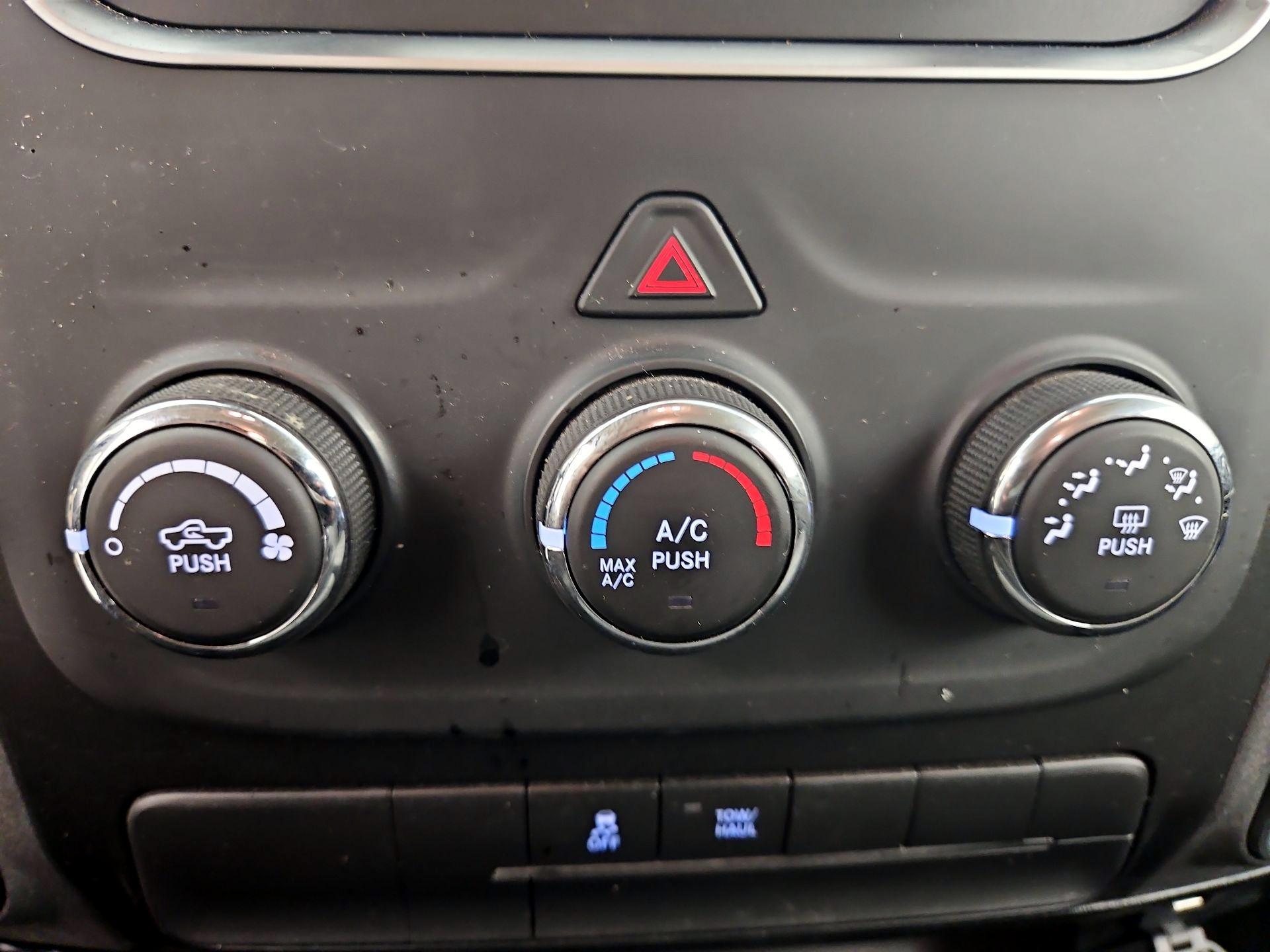 Thumbnail: 2021 RAM 1500 Classic - 16