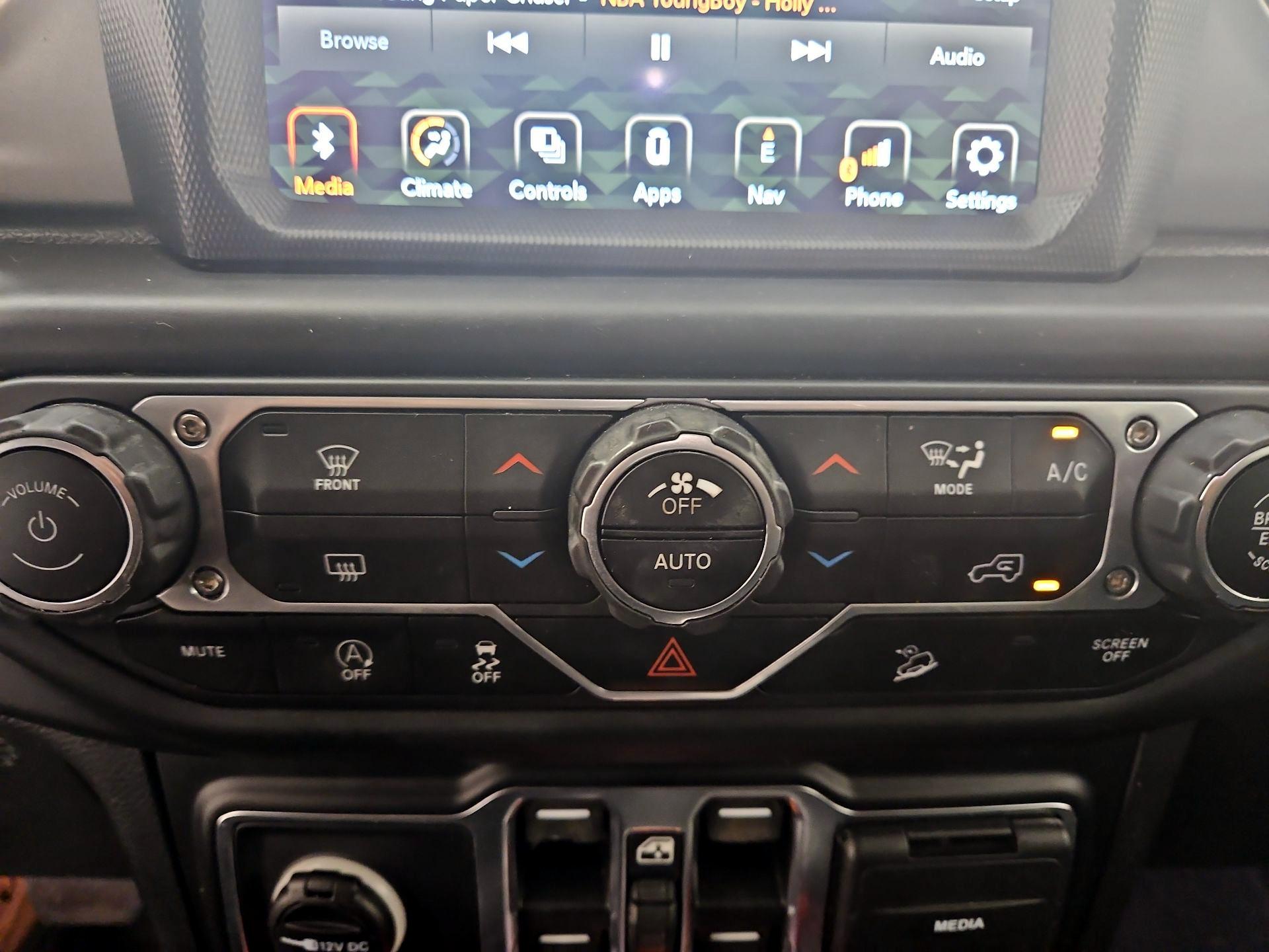 Thumbnail: 2021 Jeep Wrangler - 17