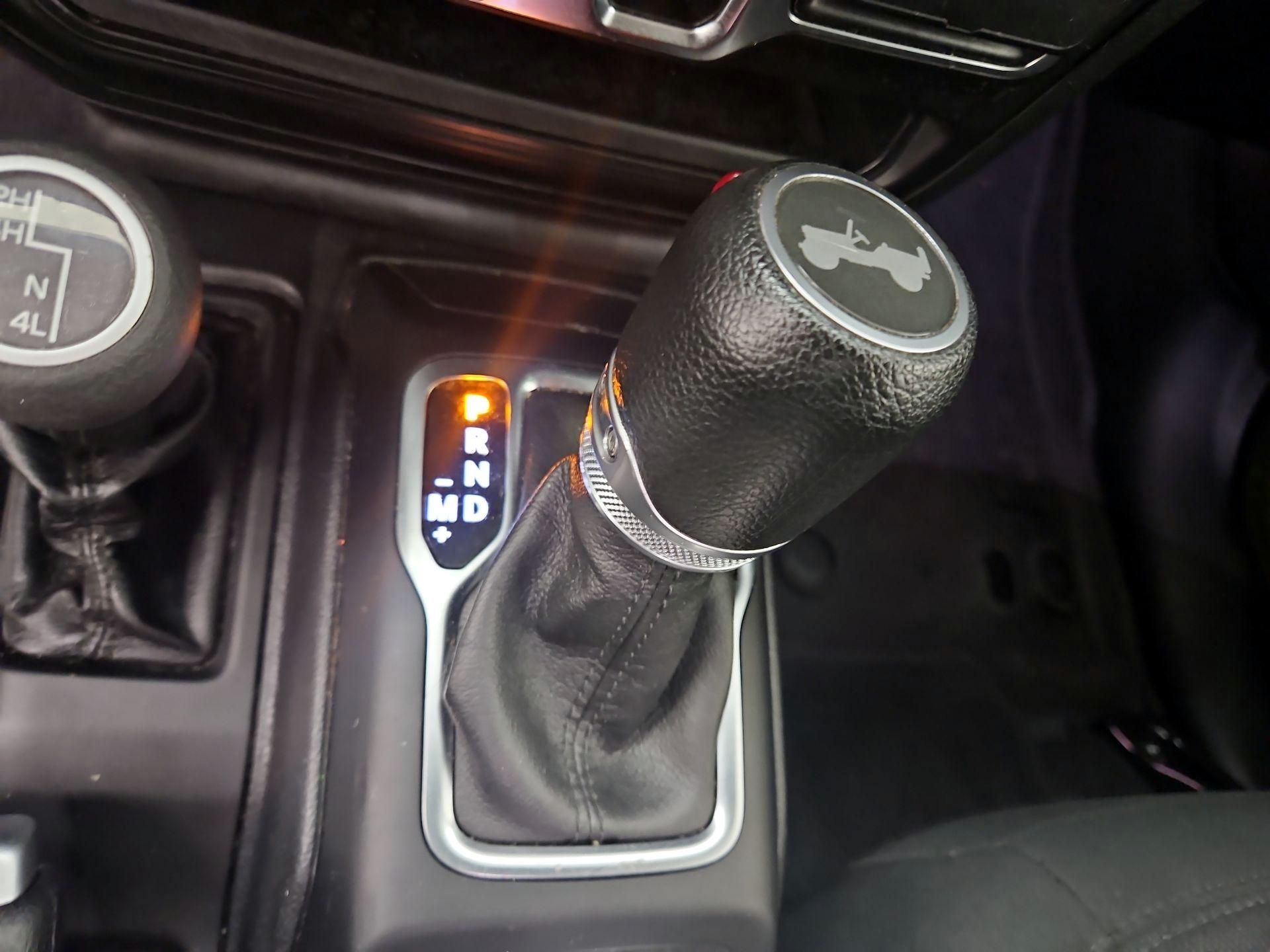 Thumbnail: 2021 Jeep Wrangler - 18