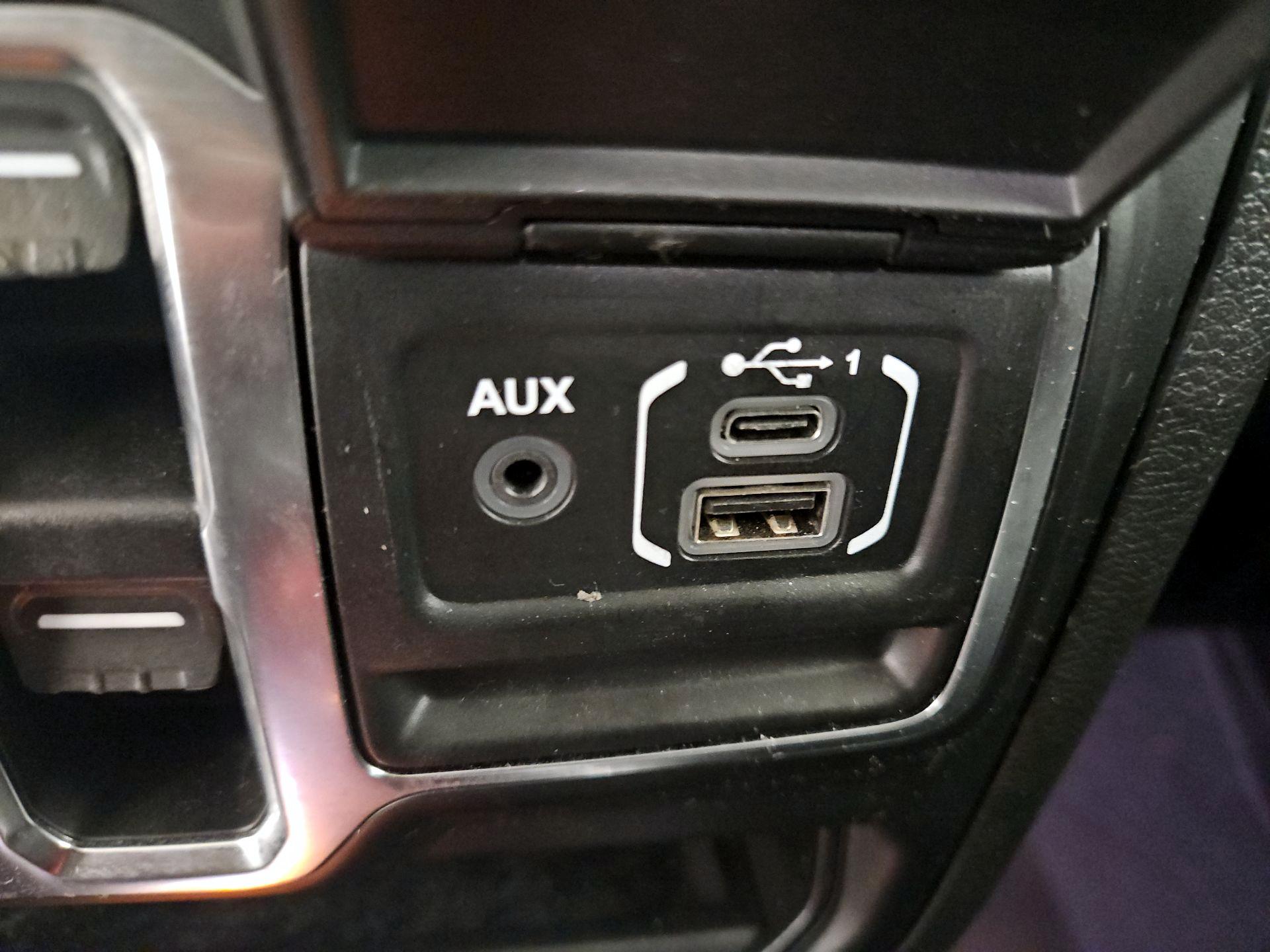 Thumbnail: 2021 Jeep Wrangler - 19