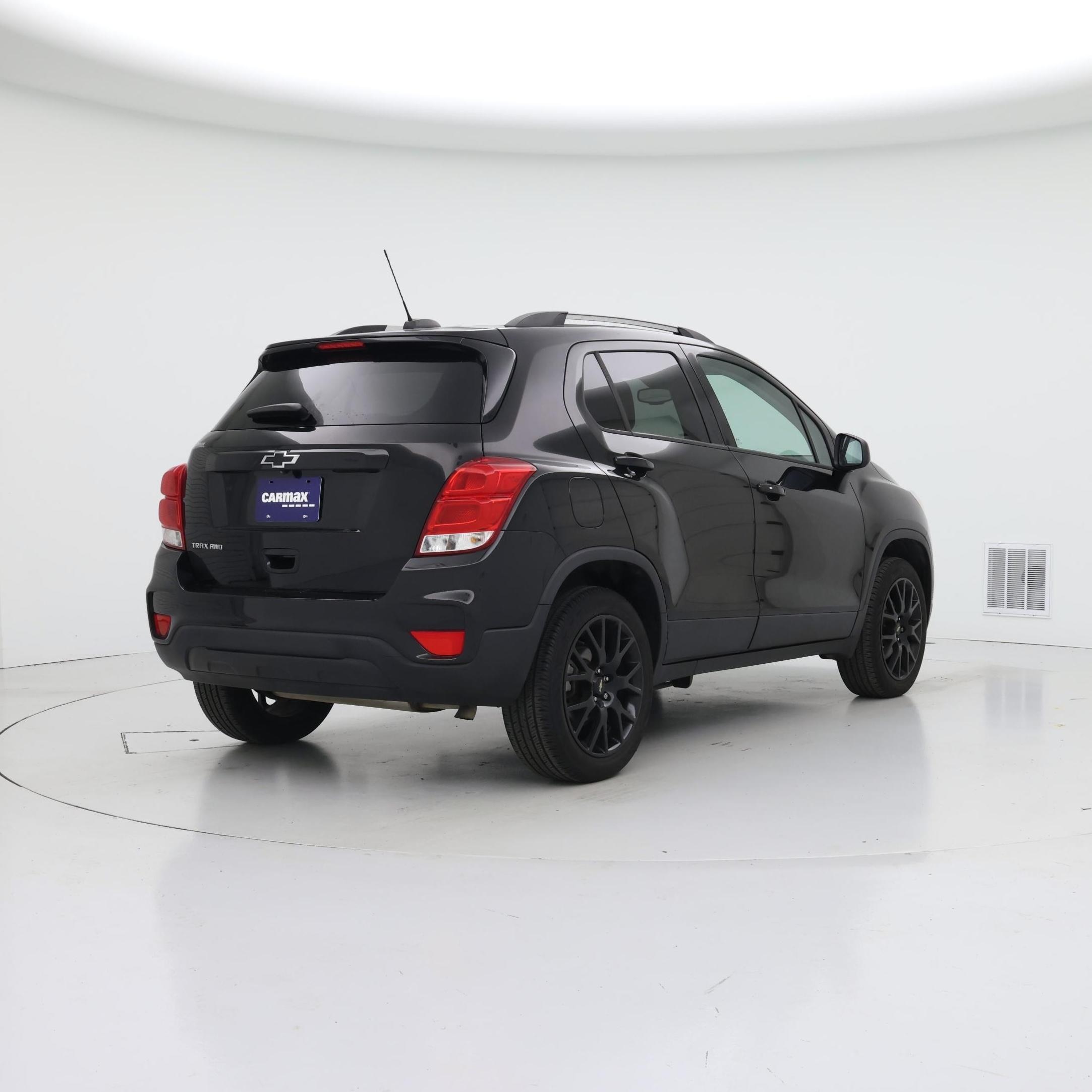Thumbnail: 2022 Chevrolet Trax - 8
