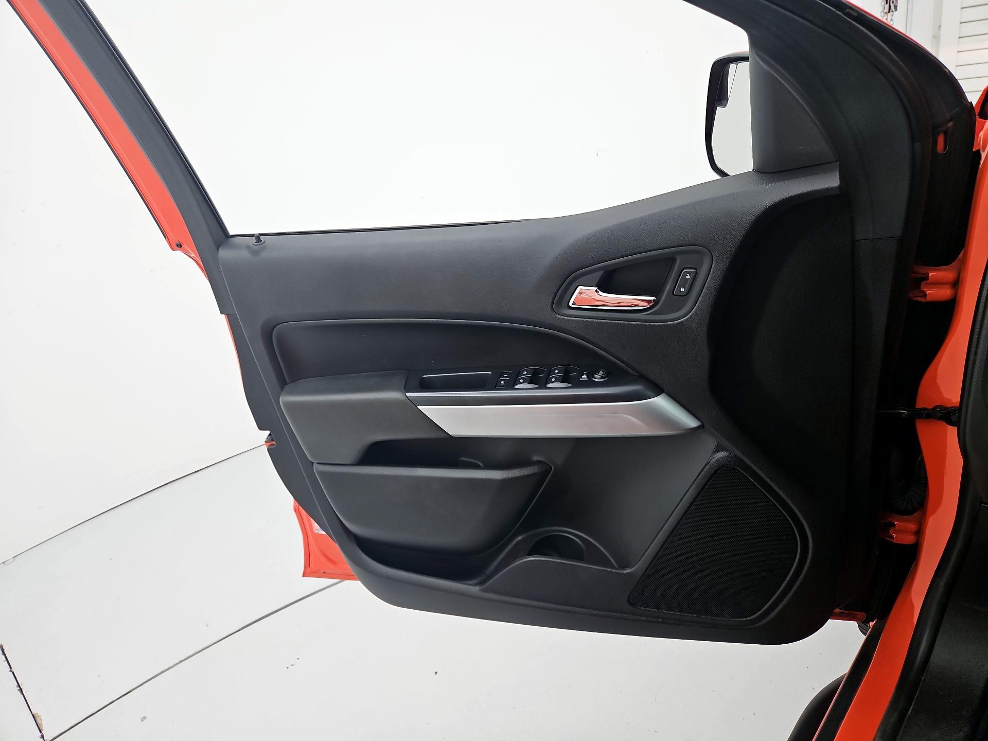 Thumbnail: 2021 Chevrolet Colorado - 12