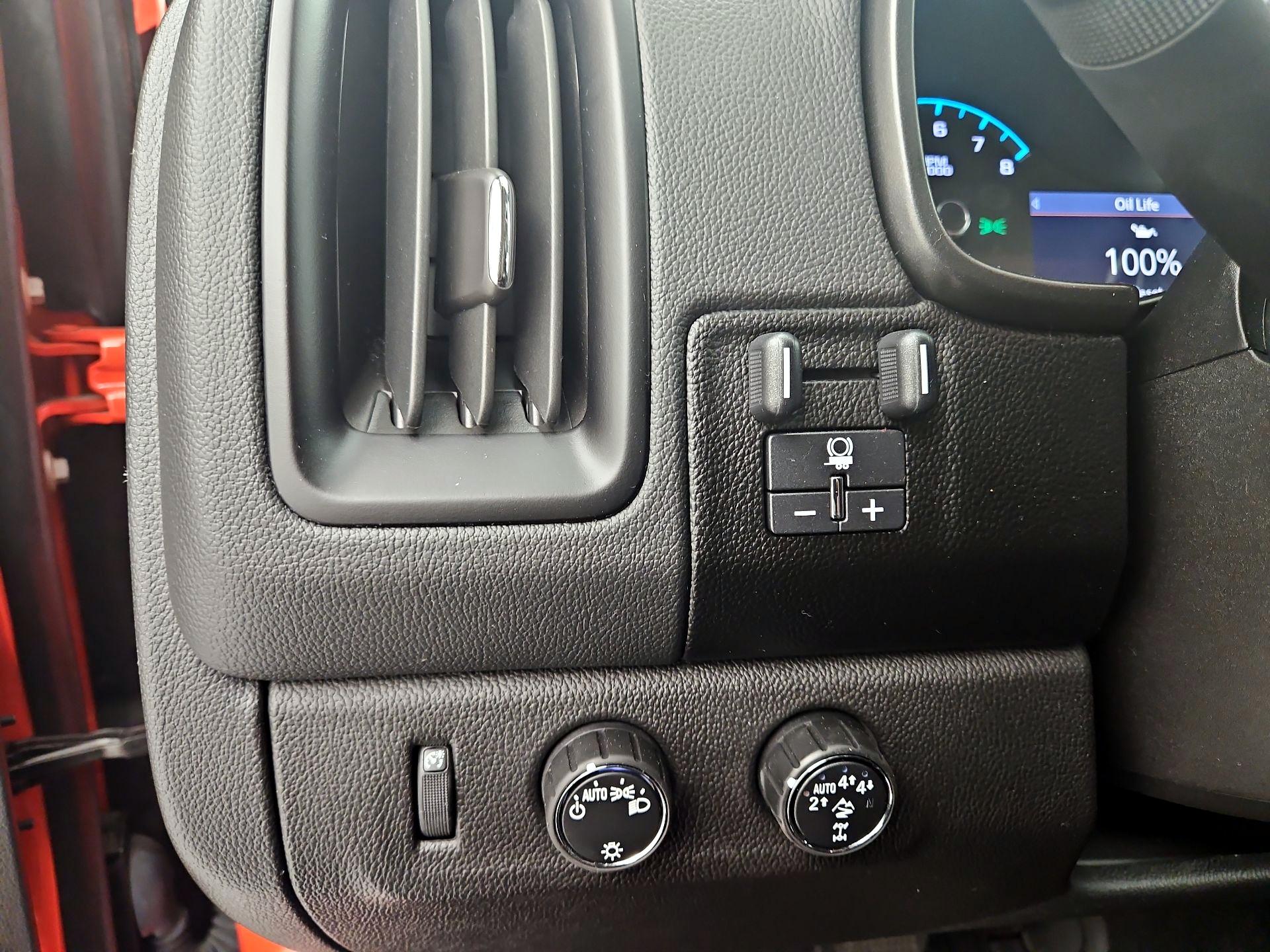 Thumbnail: 2021 Chevrolet Colorado - 13