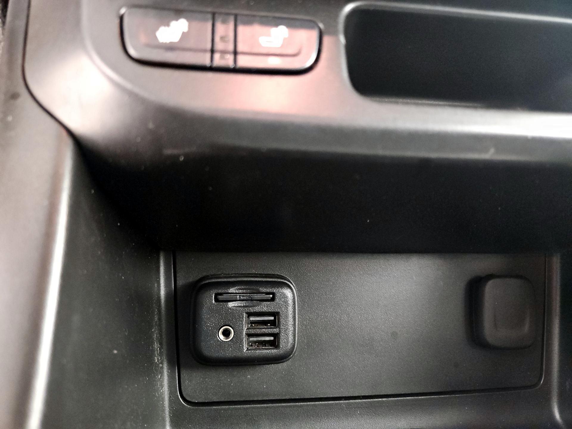 Thumbnail: 2021 Chevrolet Colorado - 18