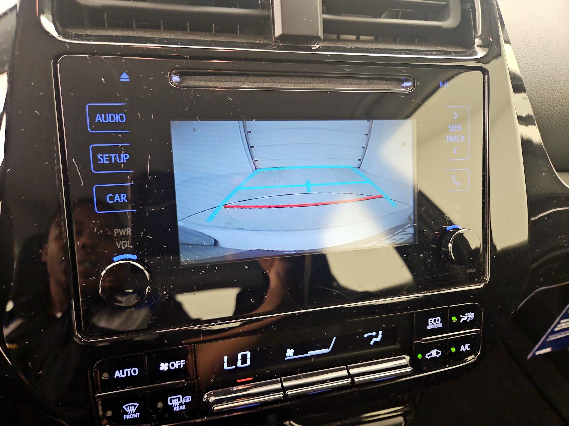 Thumbnail: 2018 Toyota Prius - 14