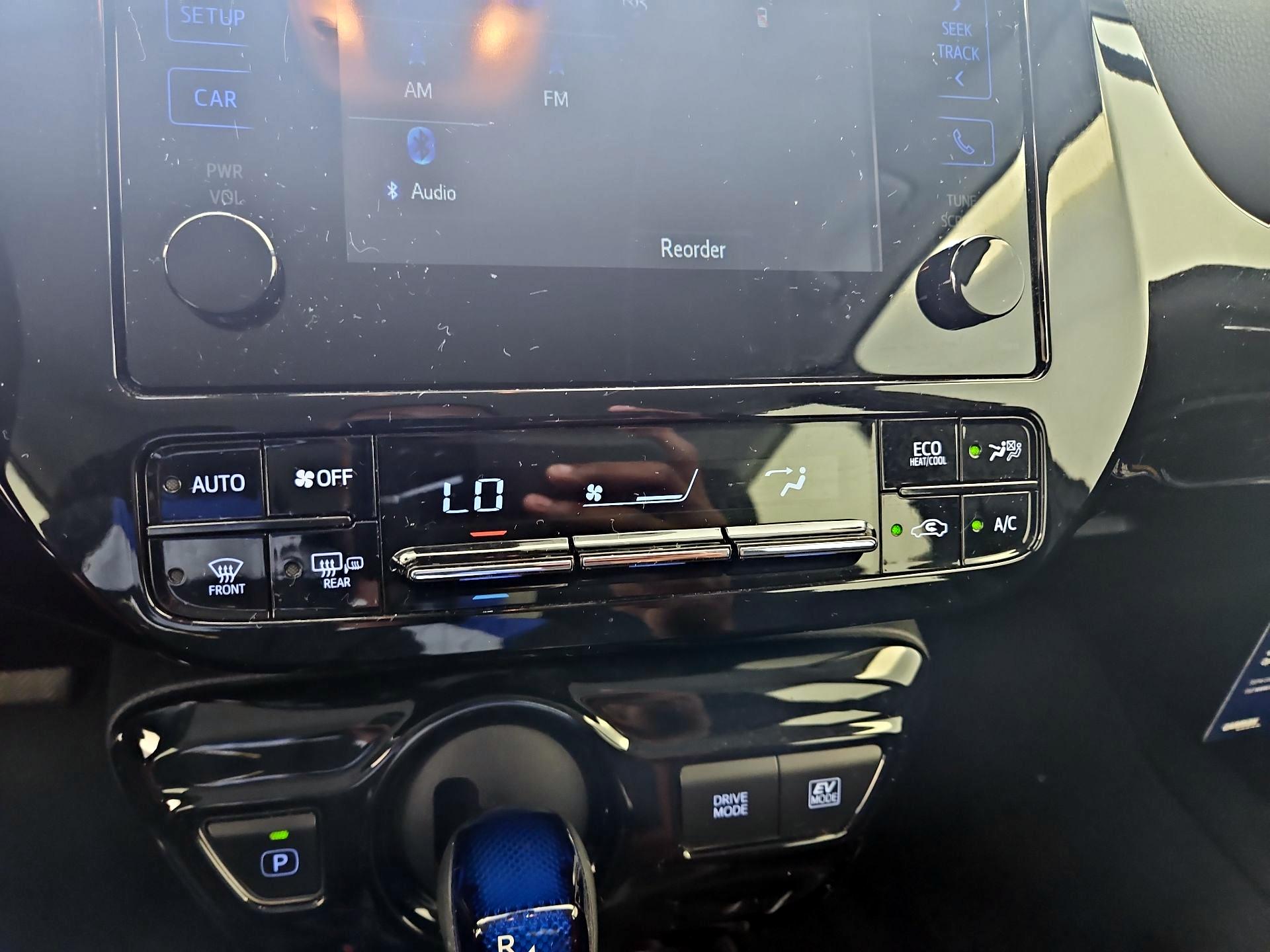 Thumbnail: 2018 Toyota Prius - 16