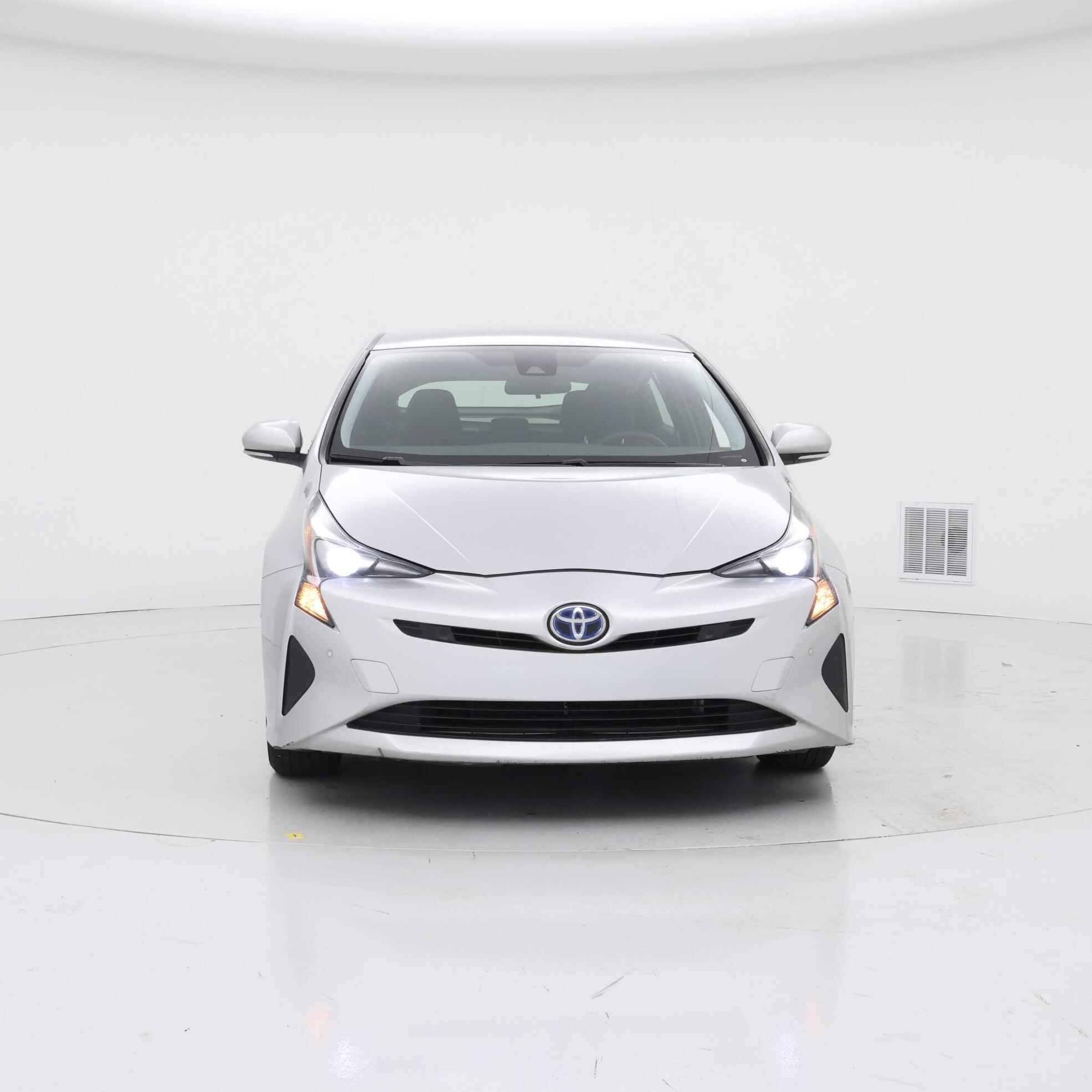 Thumbnail: 2018 Toyota Prius - 5